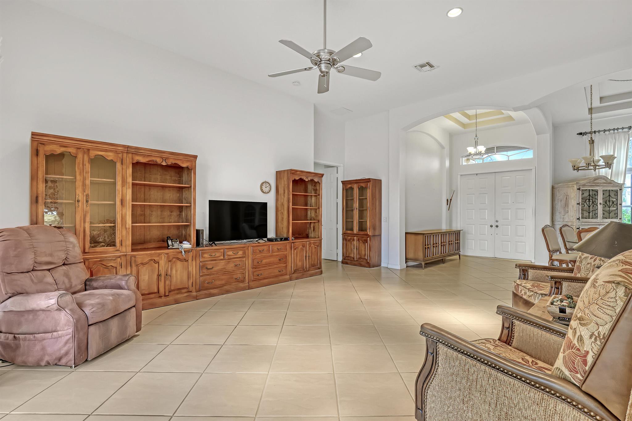 9466 Lantern Bay Circle