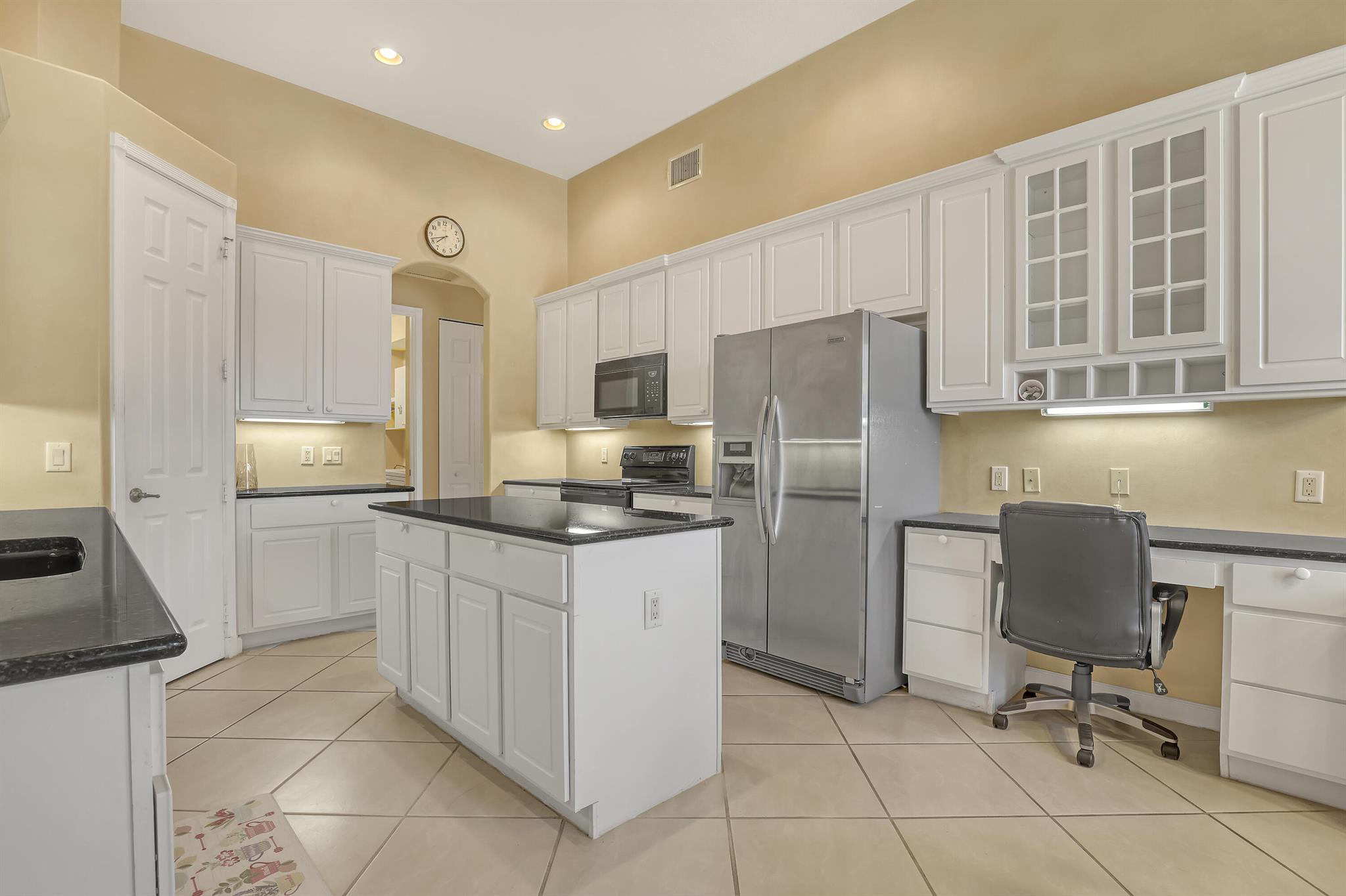 9466 Lantern Bay Circle