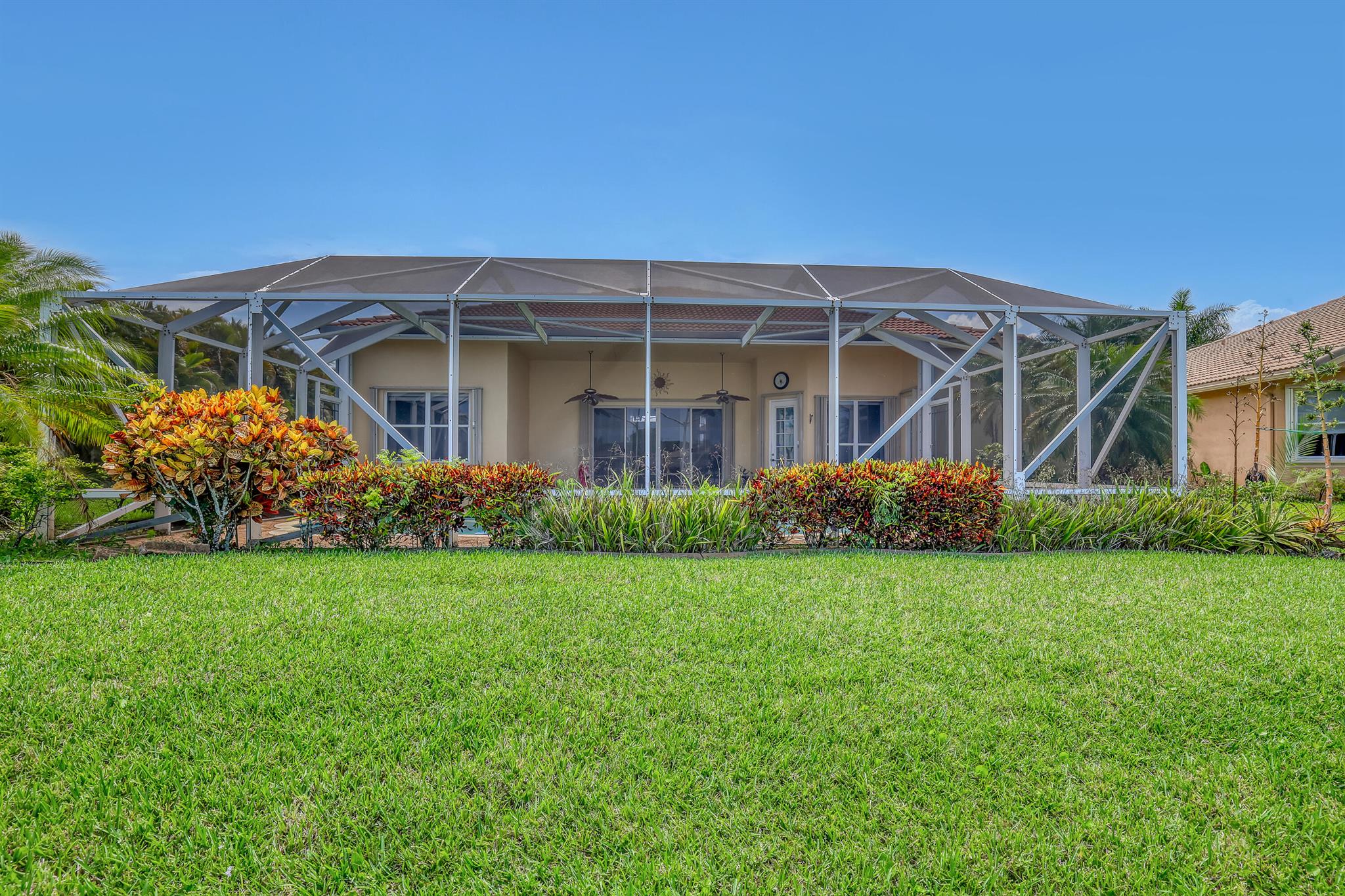 9466 Lantern Bay Circle