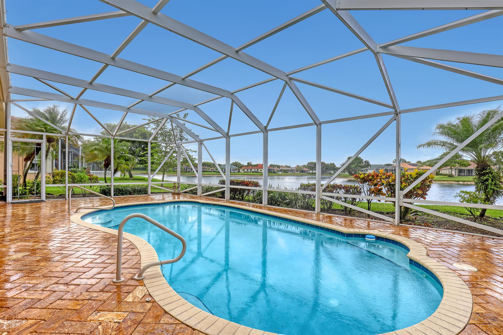 9466 Lantern Bay Circle