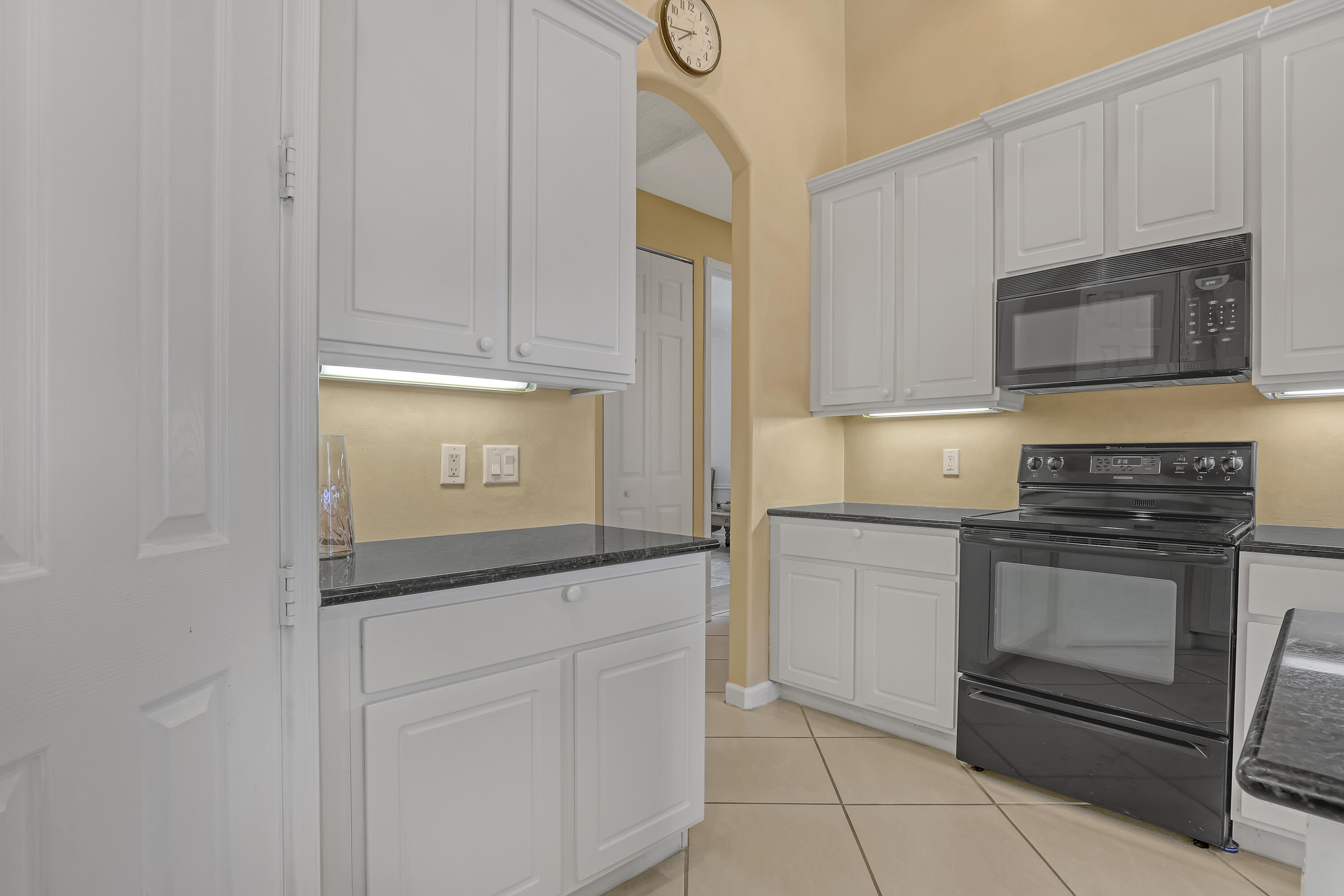 9466 Lantern Bay Circle
