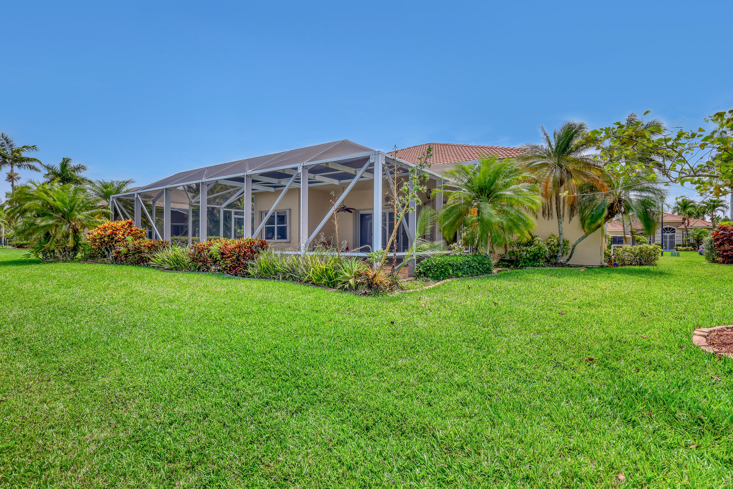 9466 Lantern Bay Circle