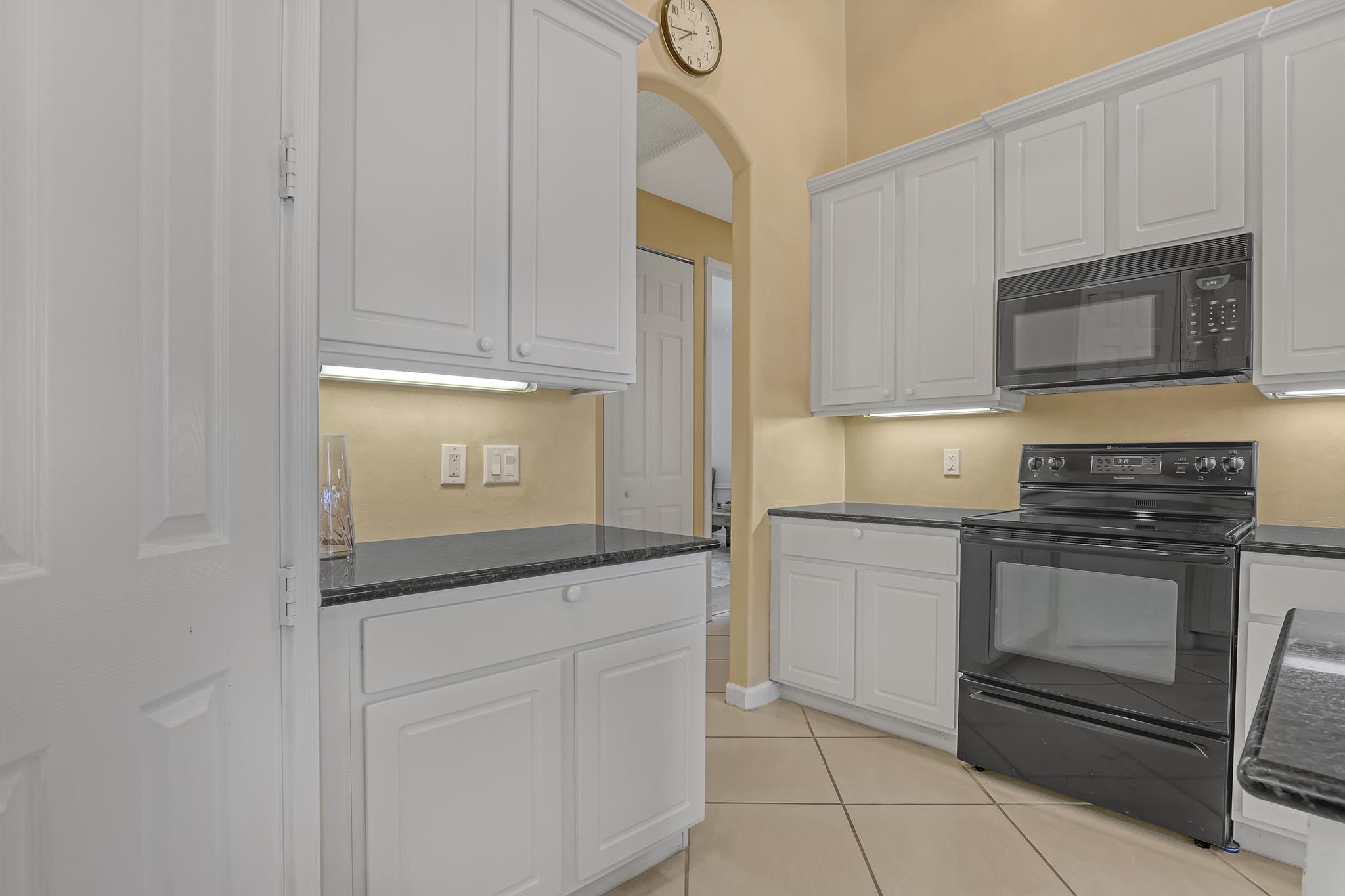 9466 Lantern Bay Circle