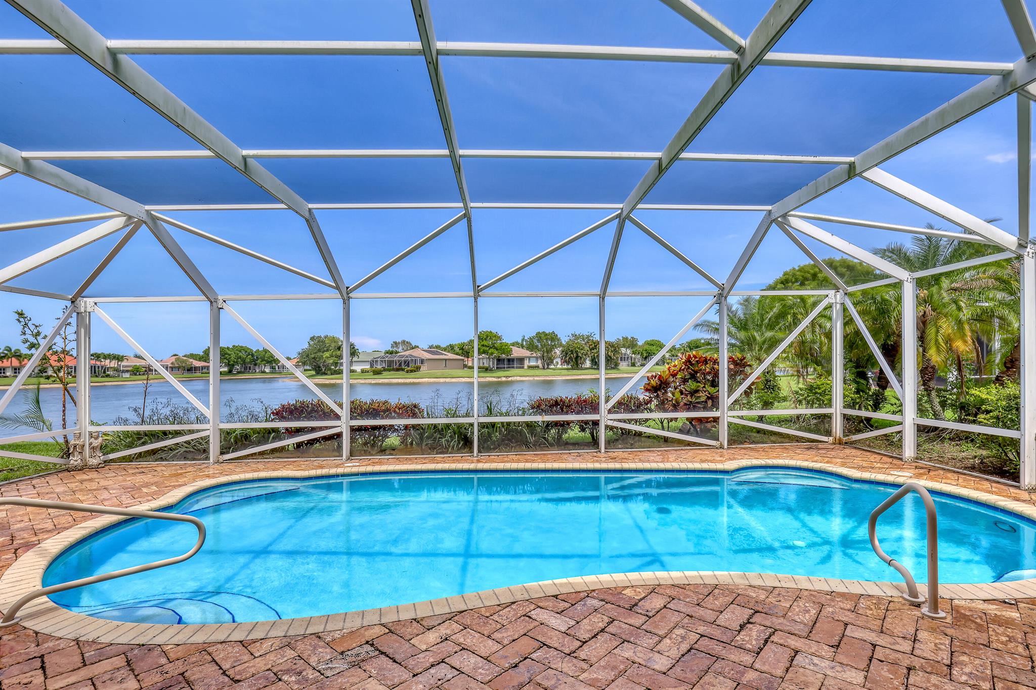 9466 Lantern Bay Circle