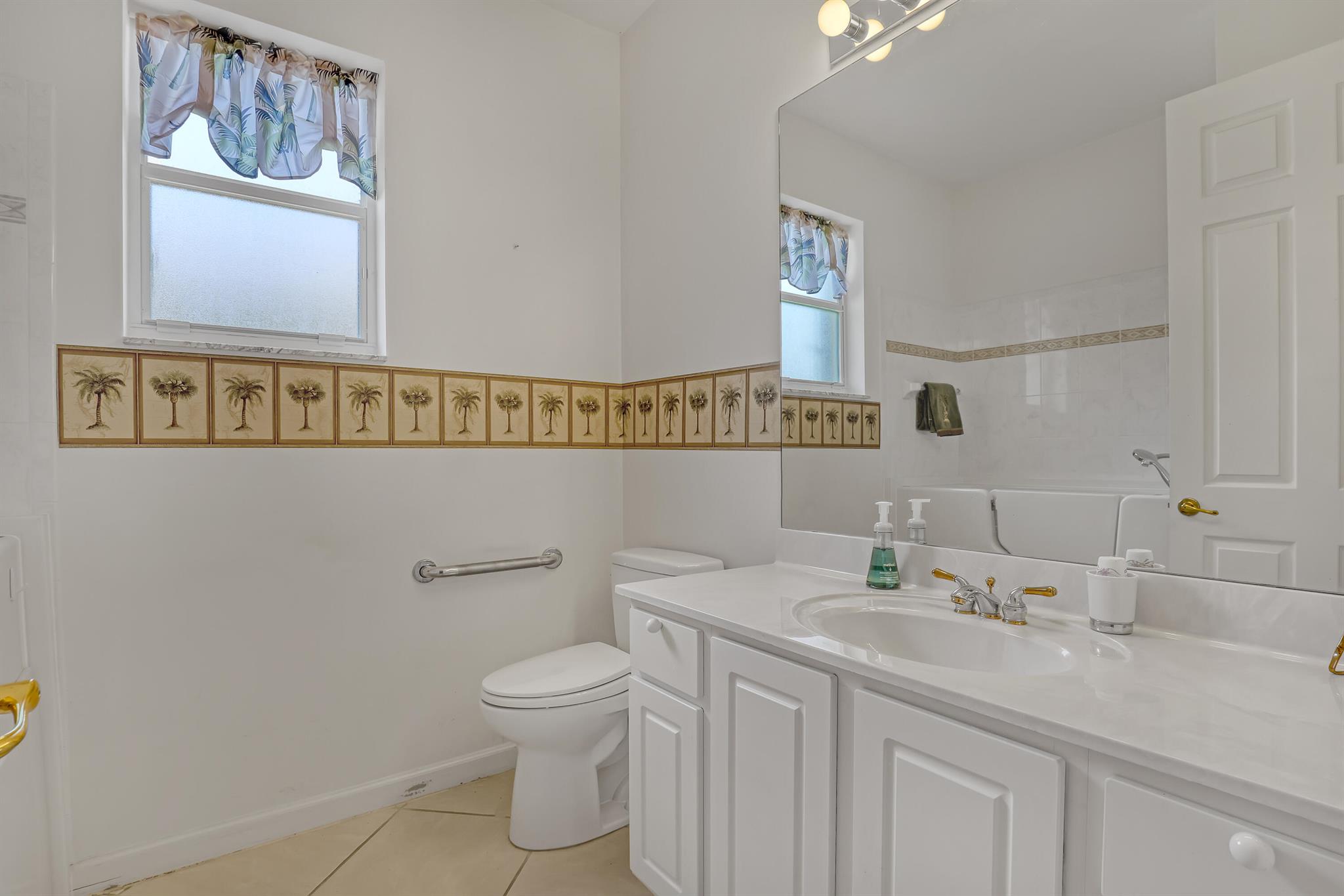 9466 Lantern Bay Circle