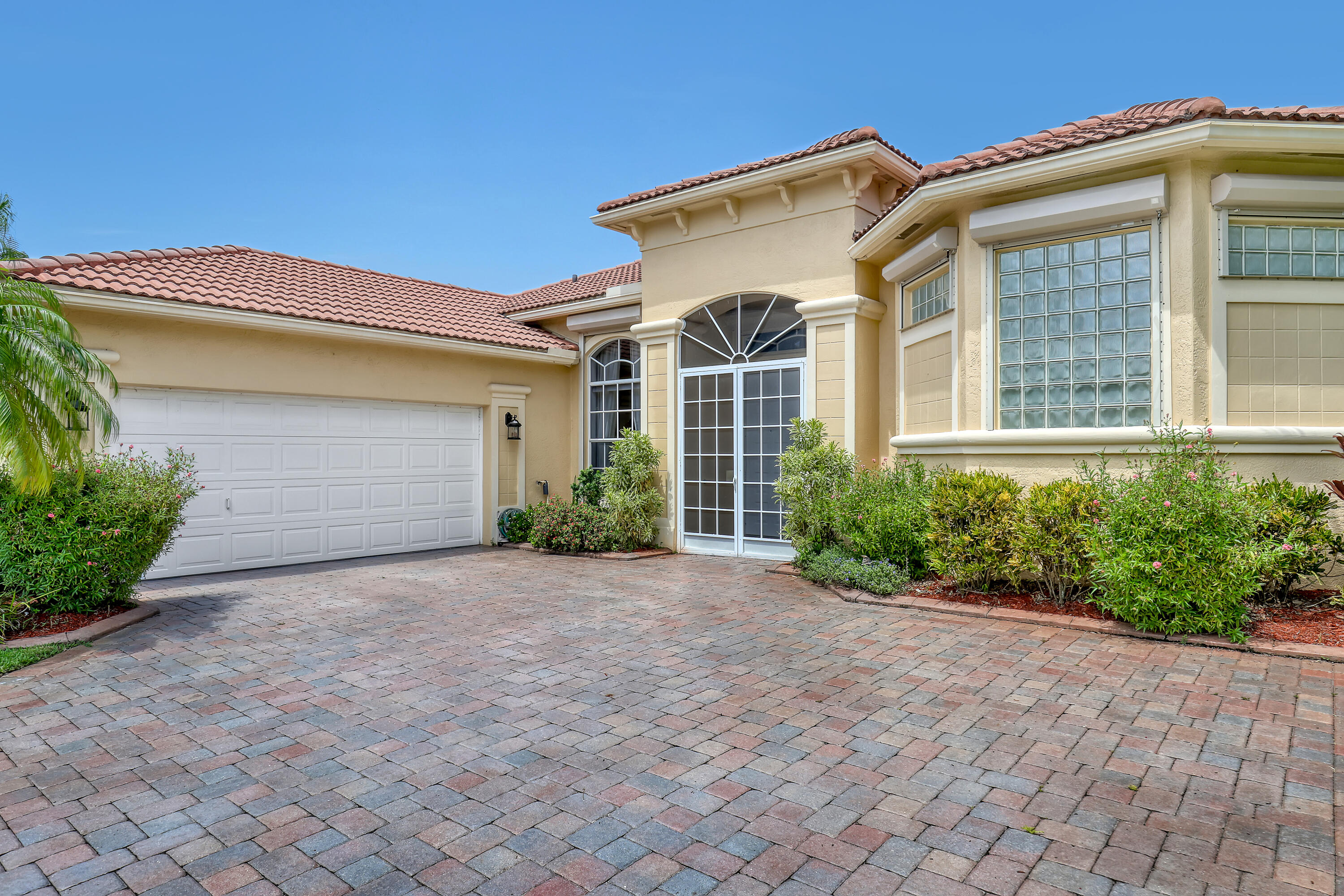 9466 Lantern Bay Circle