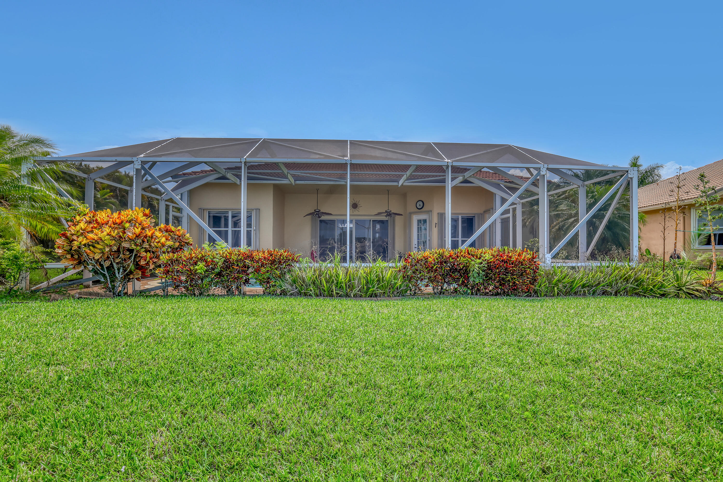 9466 Lantern Bay Circle