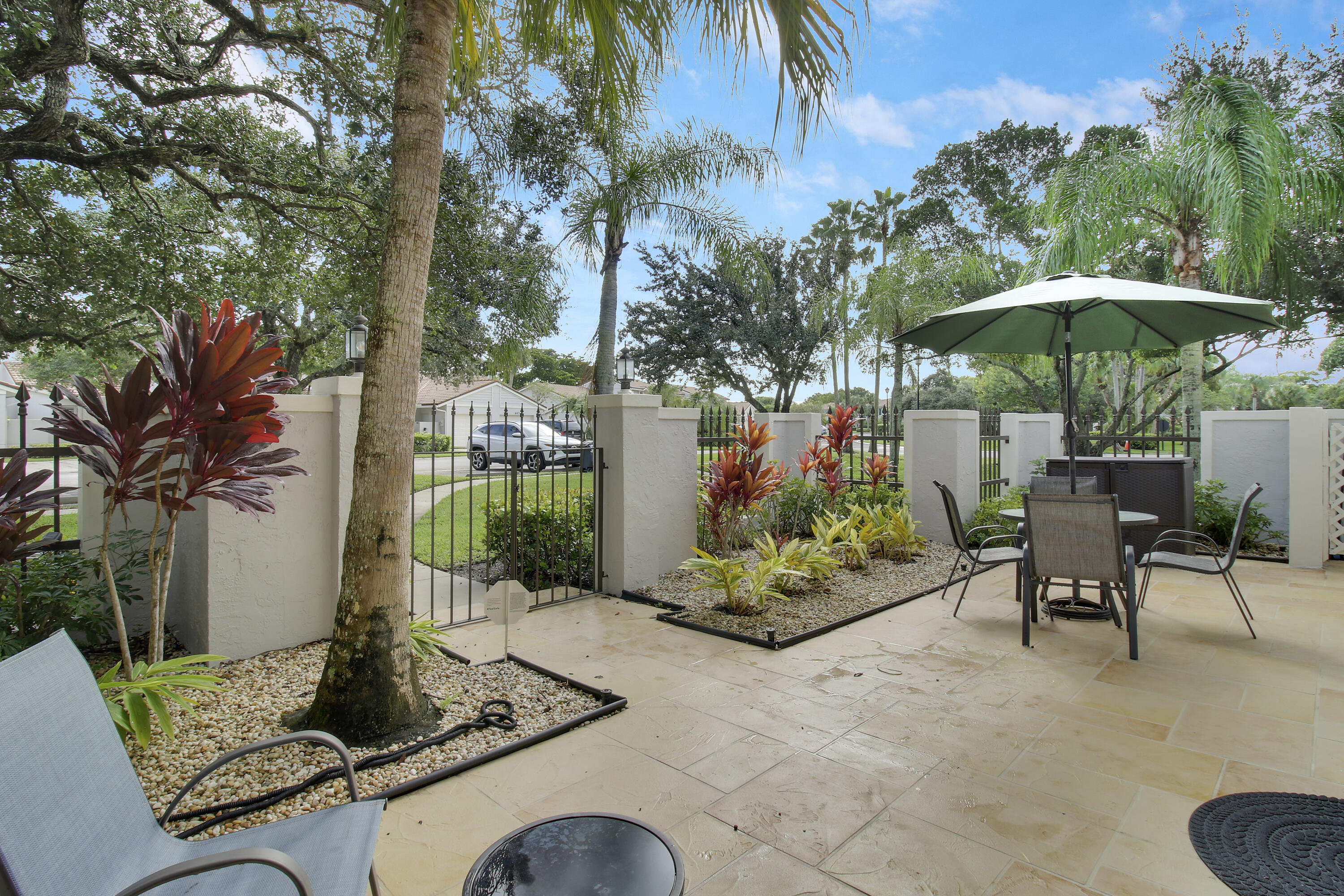 377 Prestwick Lane 2