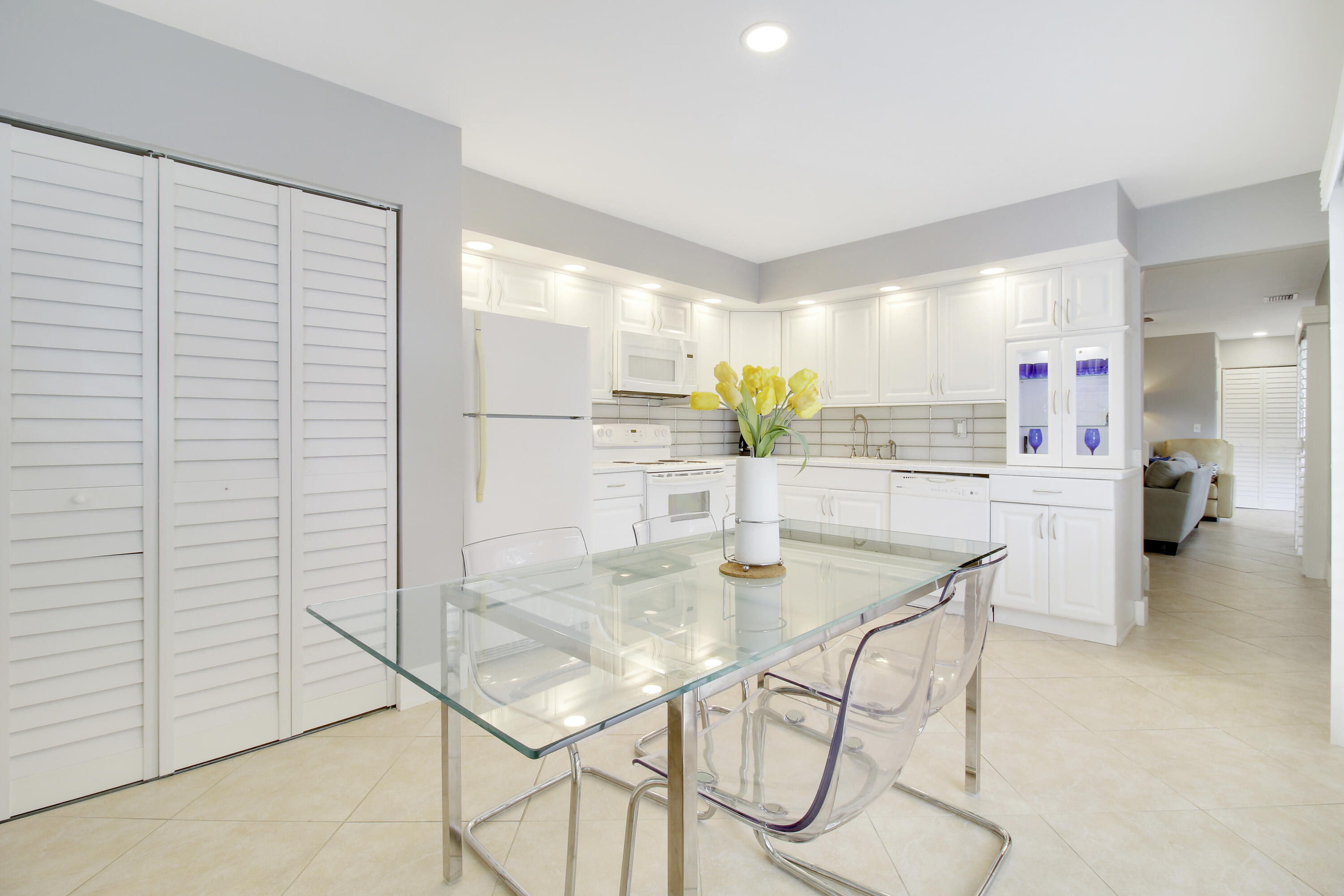 377 Prestwick Lane 2