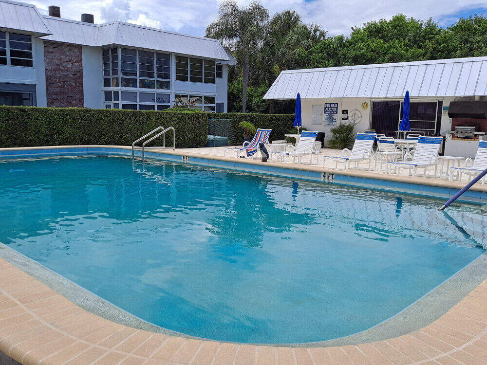 2929 SE Ocean Boulevard M10