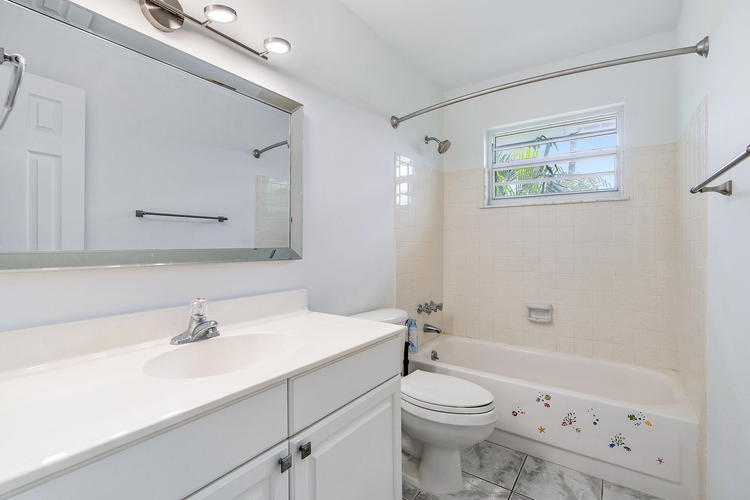 2929 SE Ocean Boulevard M10