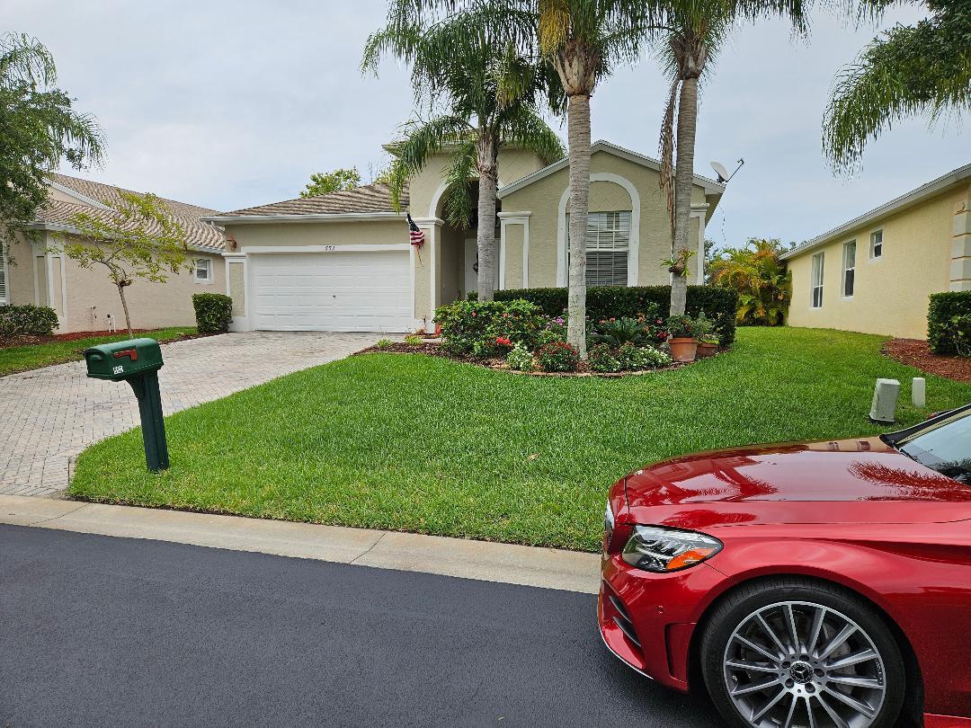 552 SW Calamondin Way SW