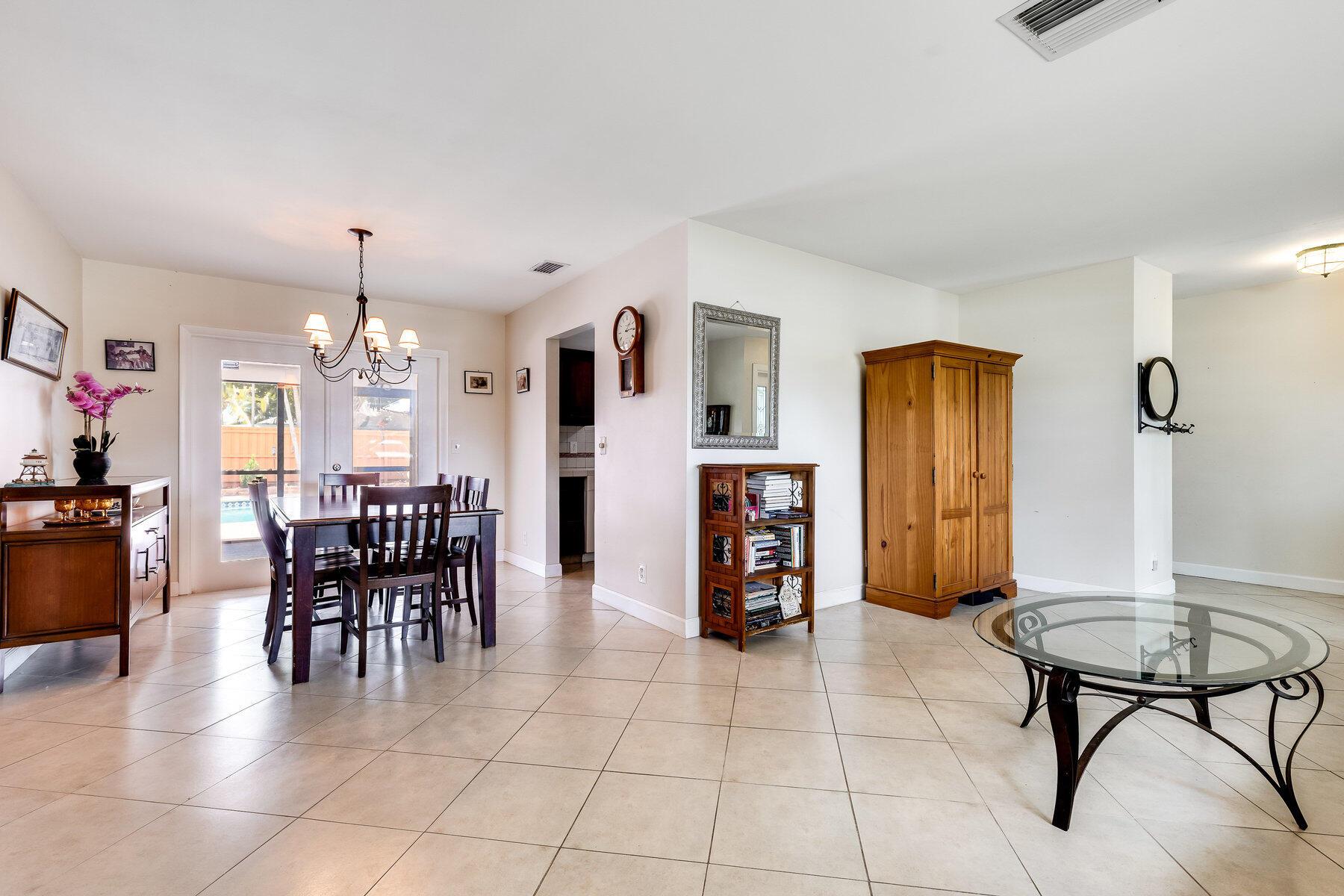 4380 Butternut Street