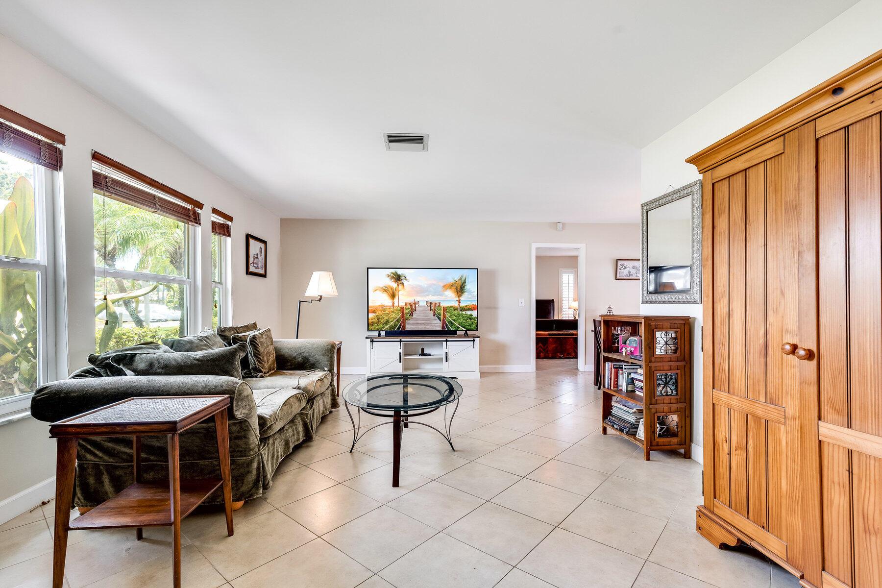 4380 Butternut Street