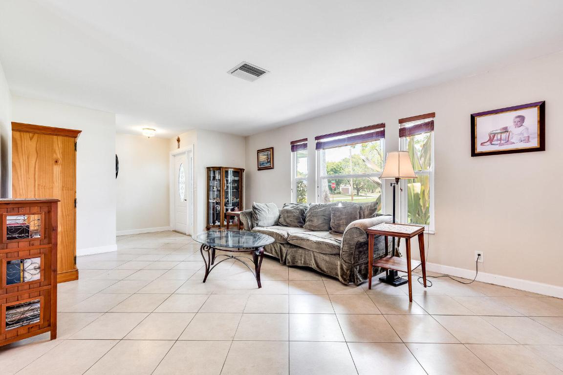 4380 Butternut Street