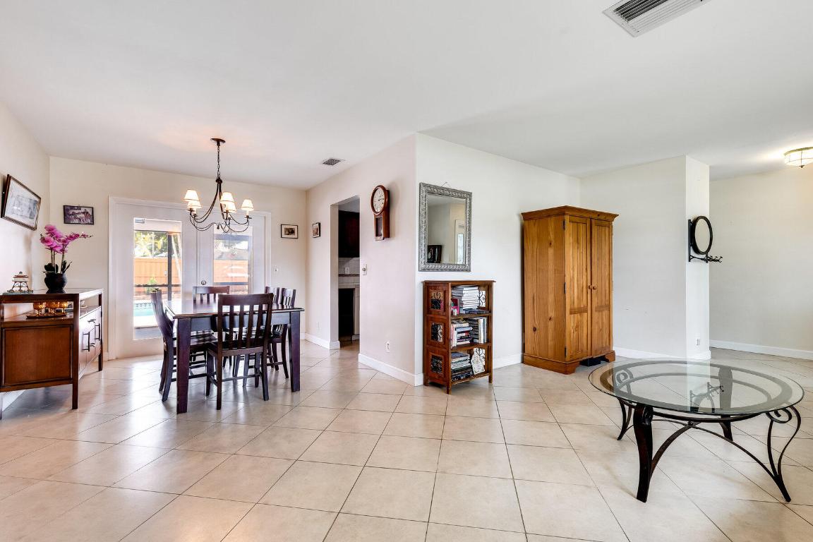 4380 Butternut Street