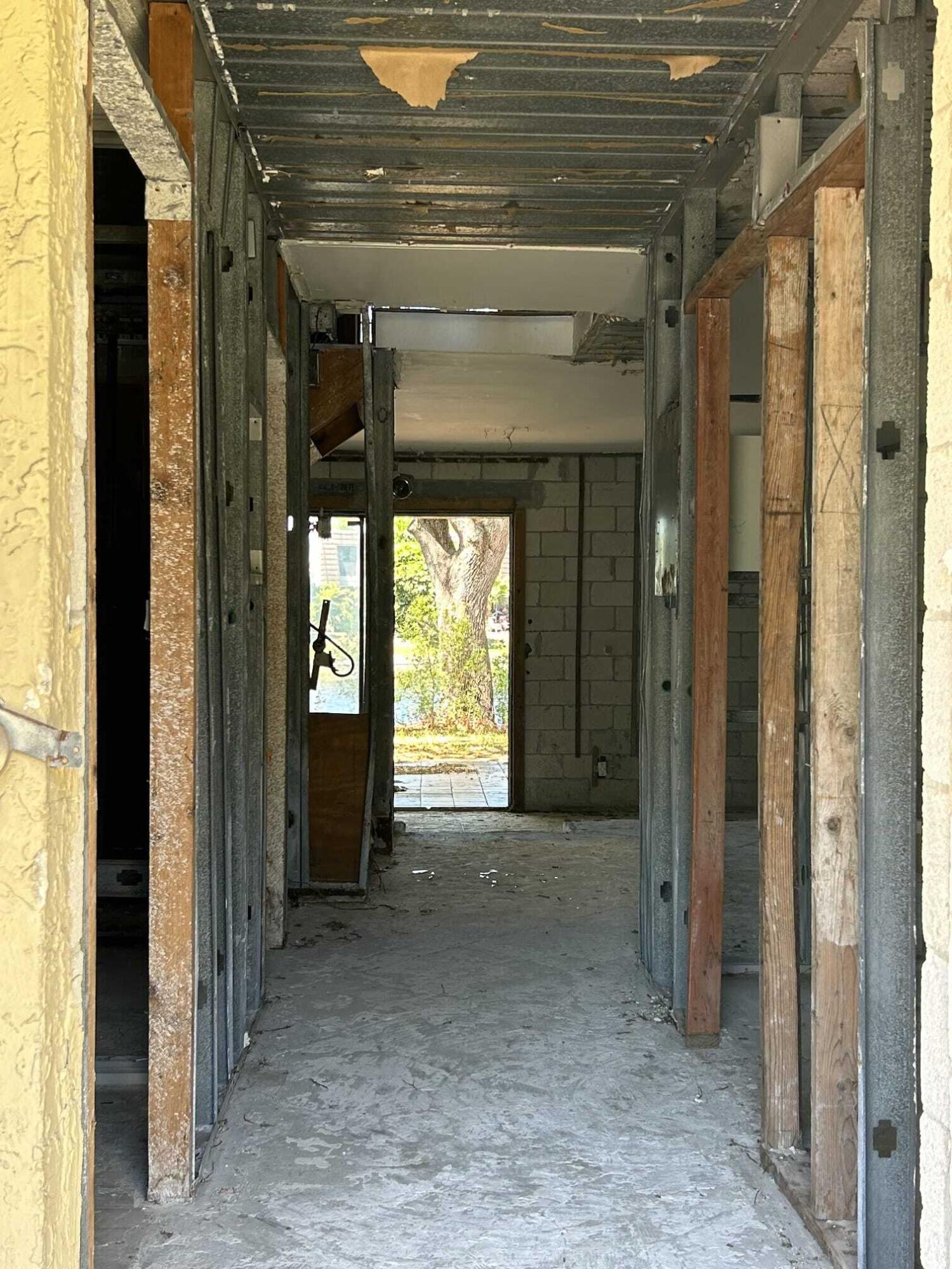 8921 Palm Tree Lane 8921