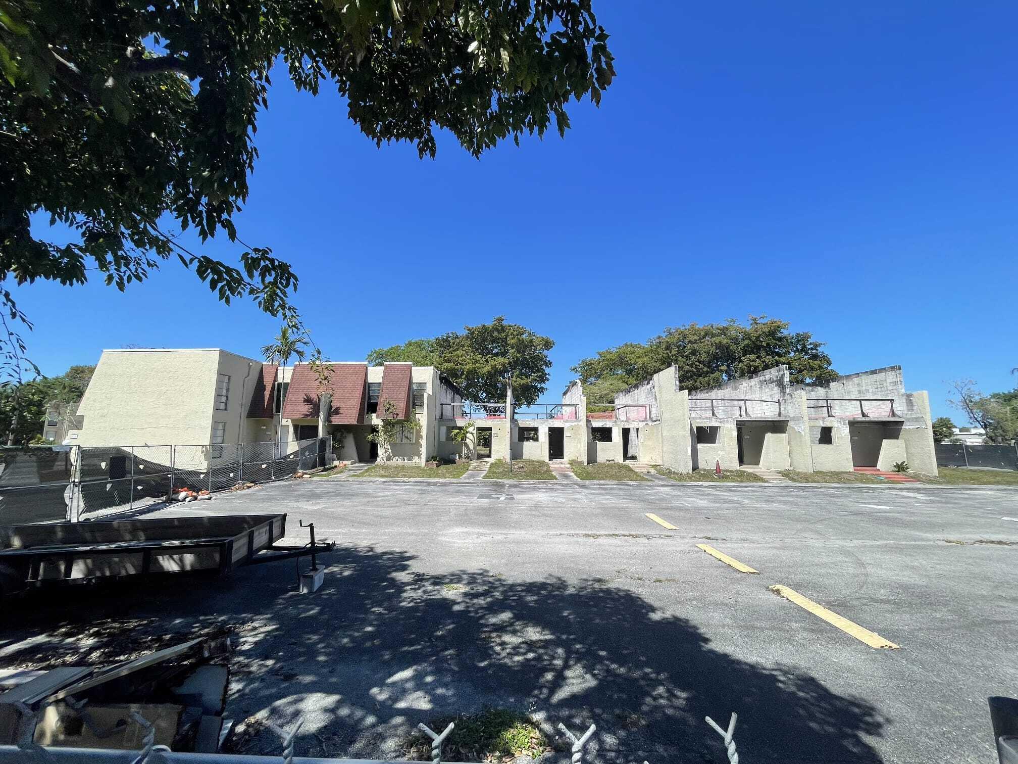 8921 Palm Tree Lane 8921