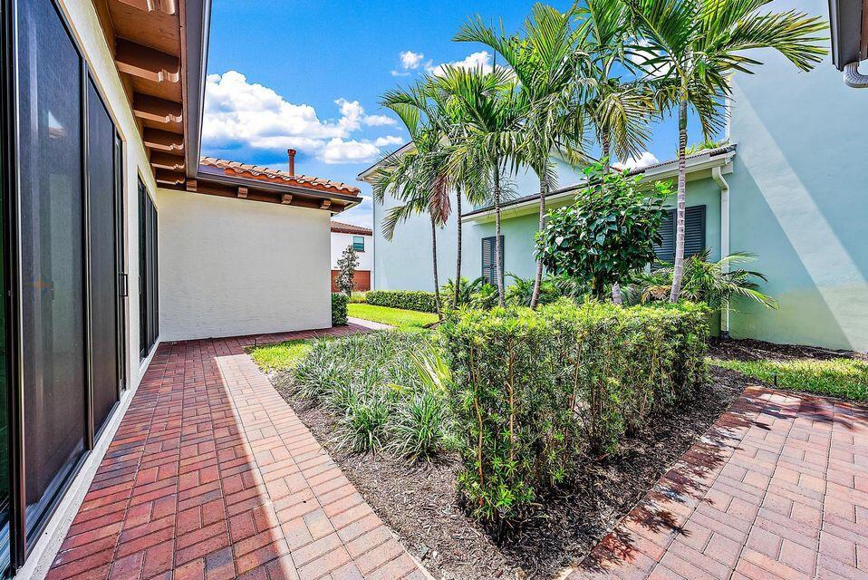 1193 Faulkner Terrace