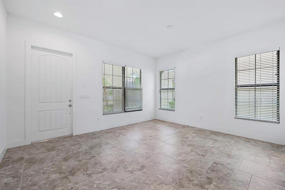 1193 Faulkner Terrace