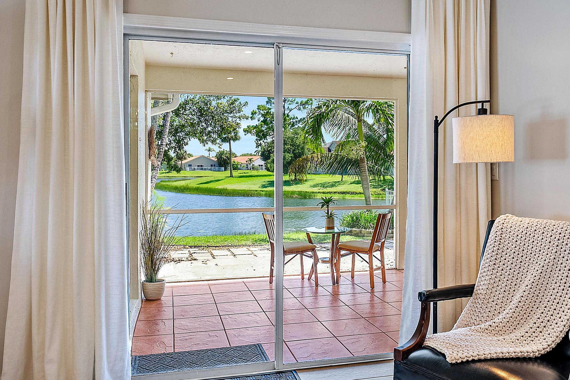 160 Saratoga Boulevard E