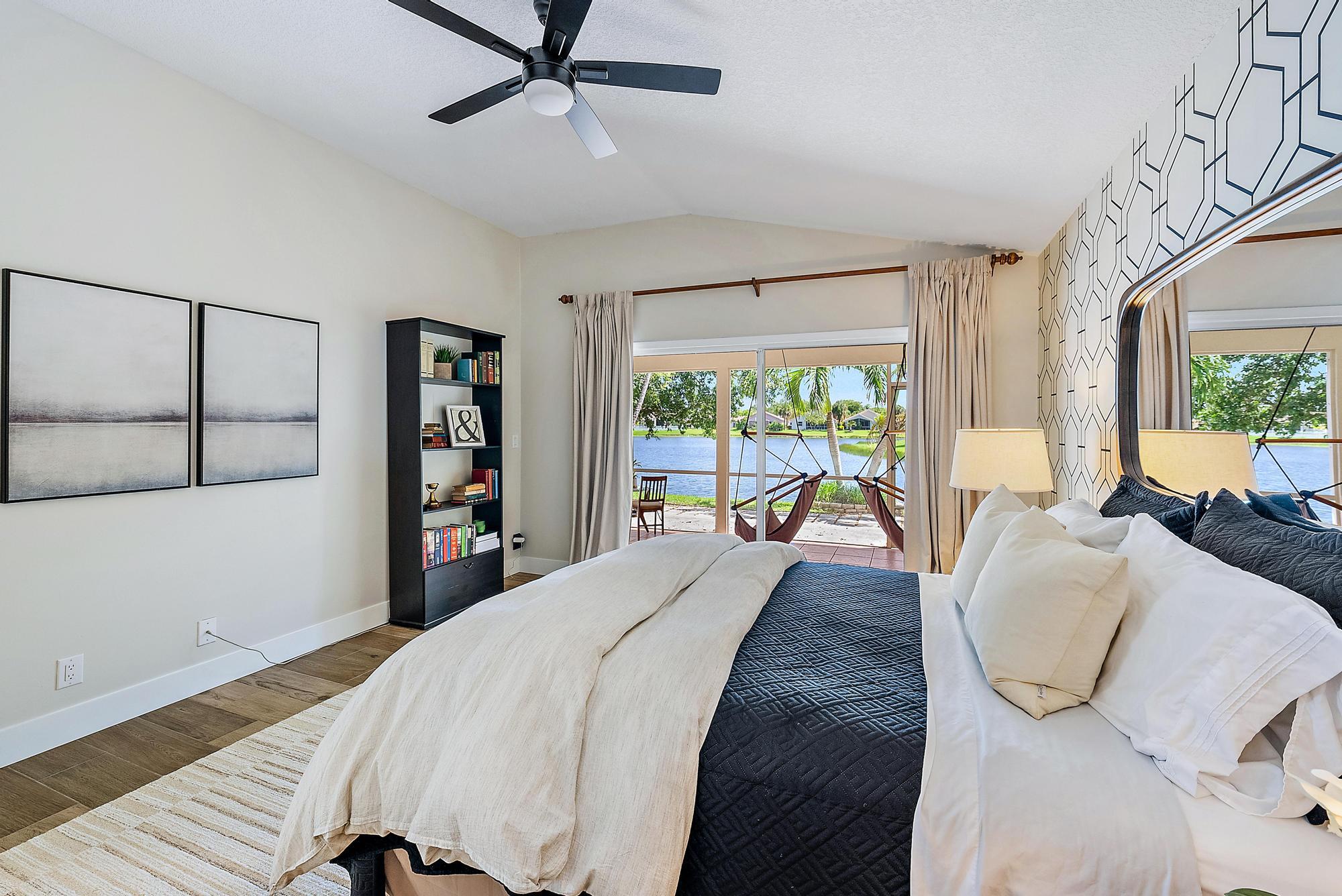 160 Saratoga Boulevard E