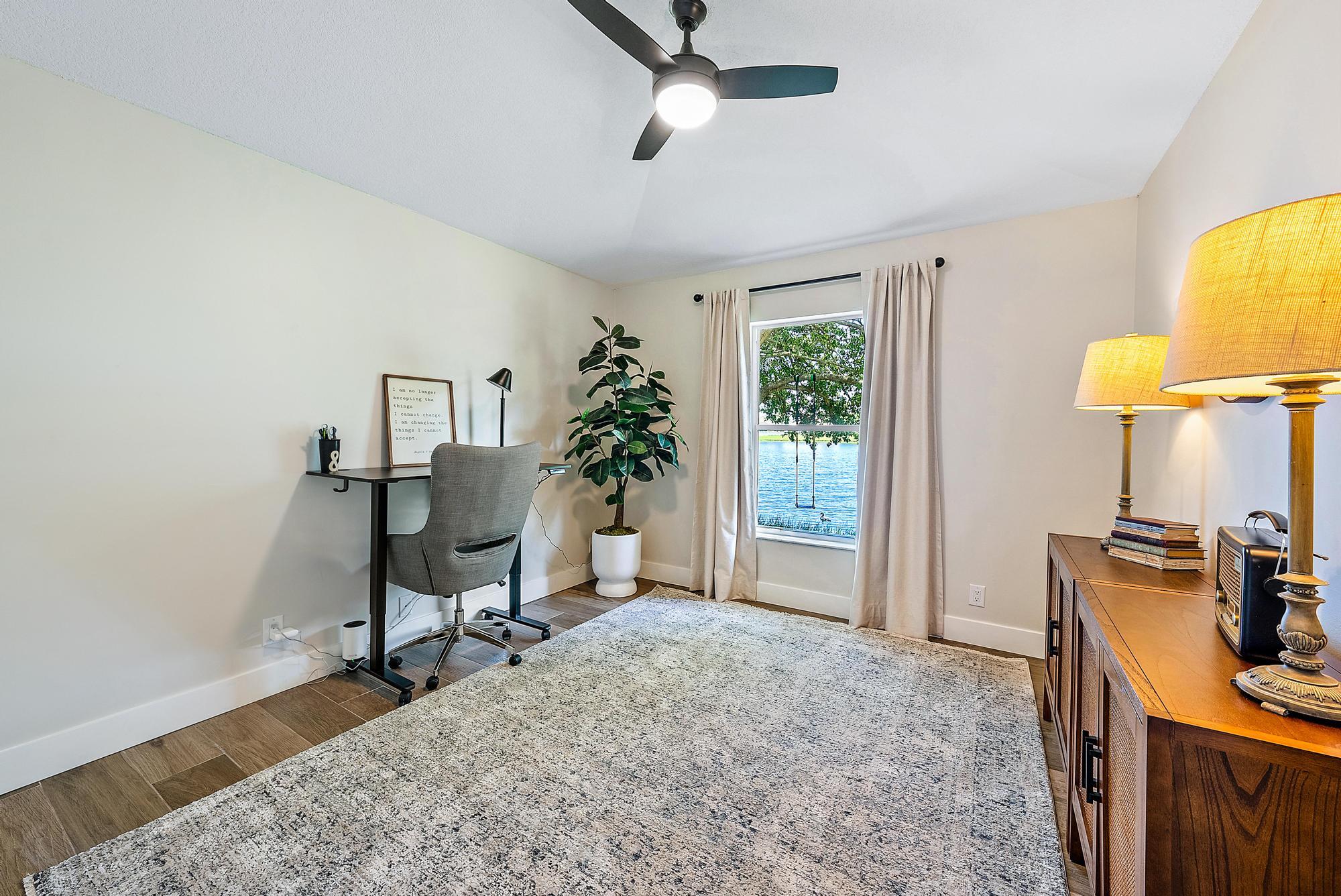 160 Saratoga Boulevard E