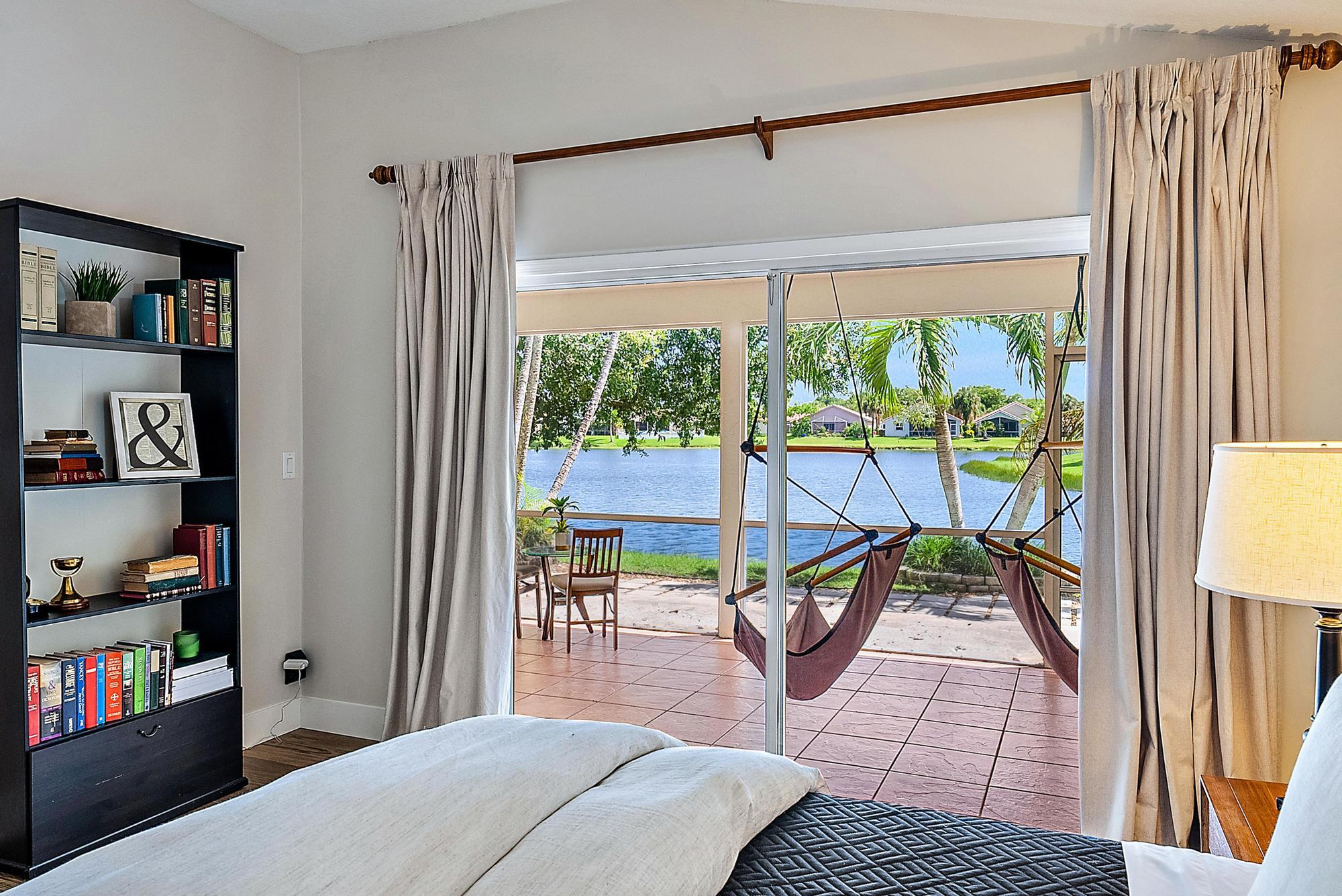 160 Saratoga Boulevard E