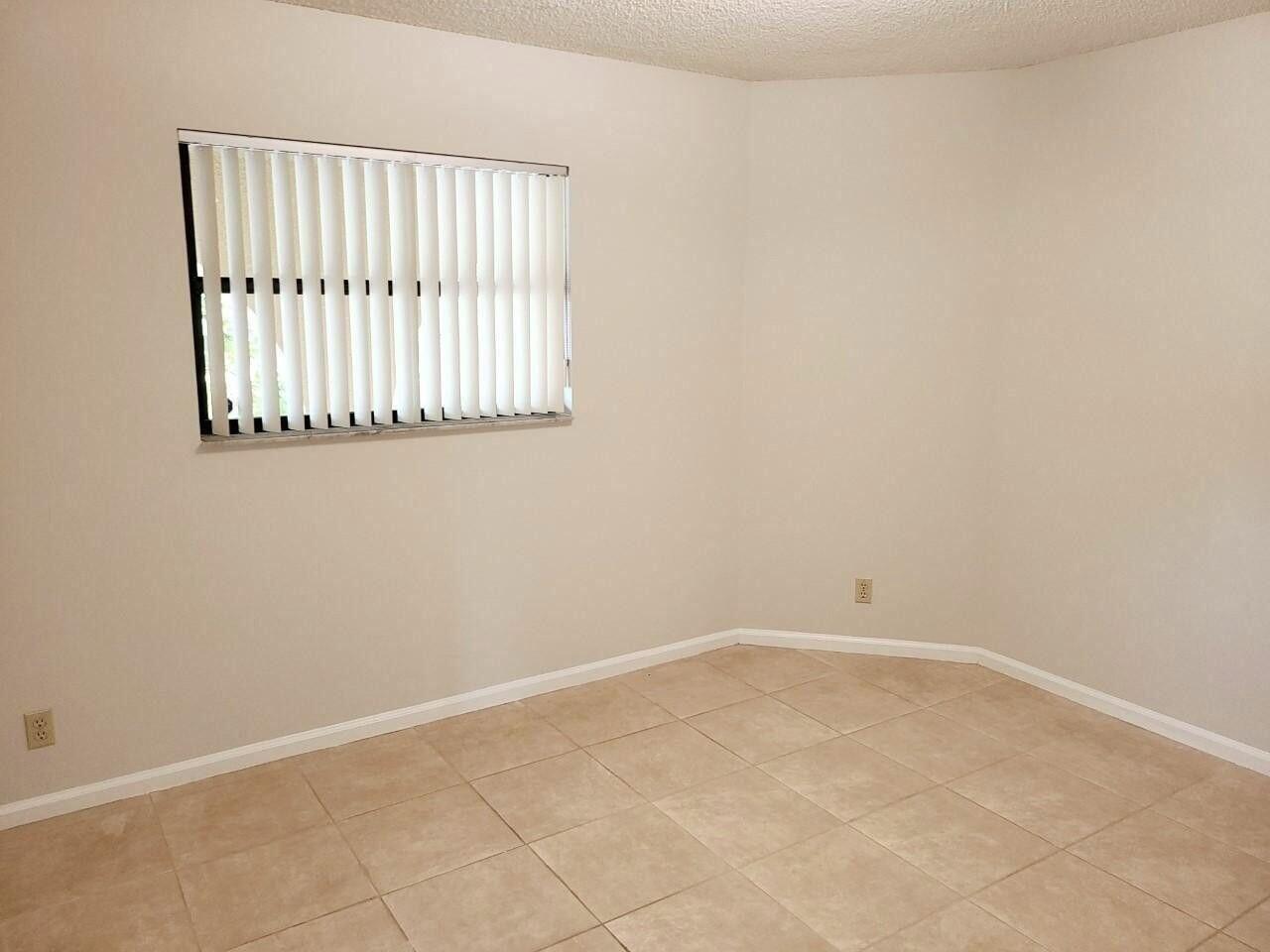 700 Uno Lago Drive 202
