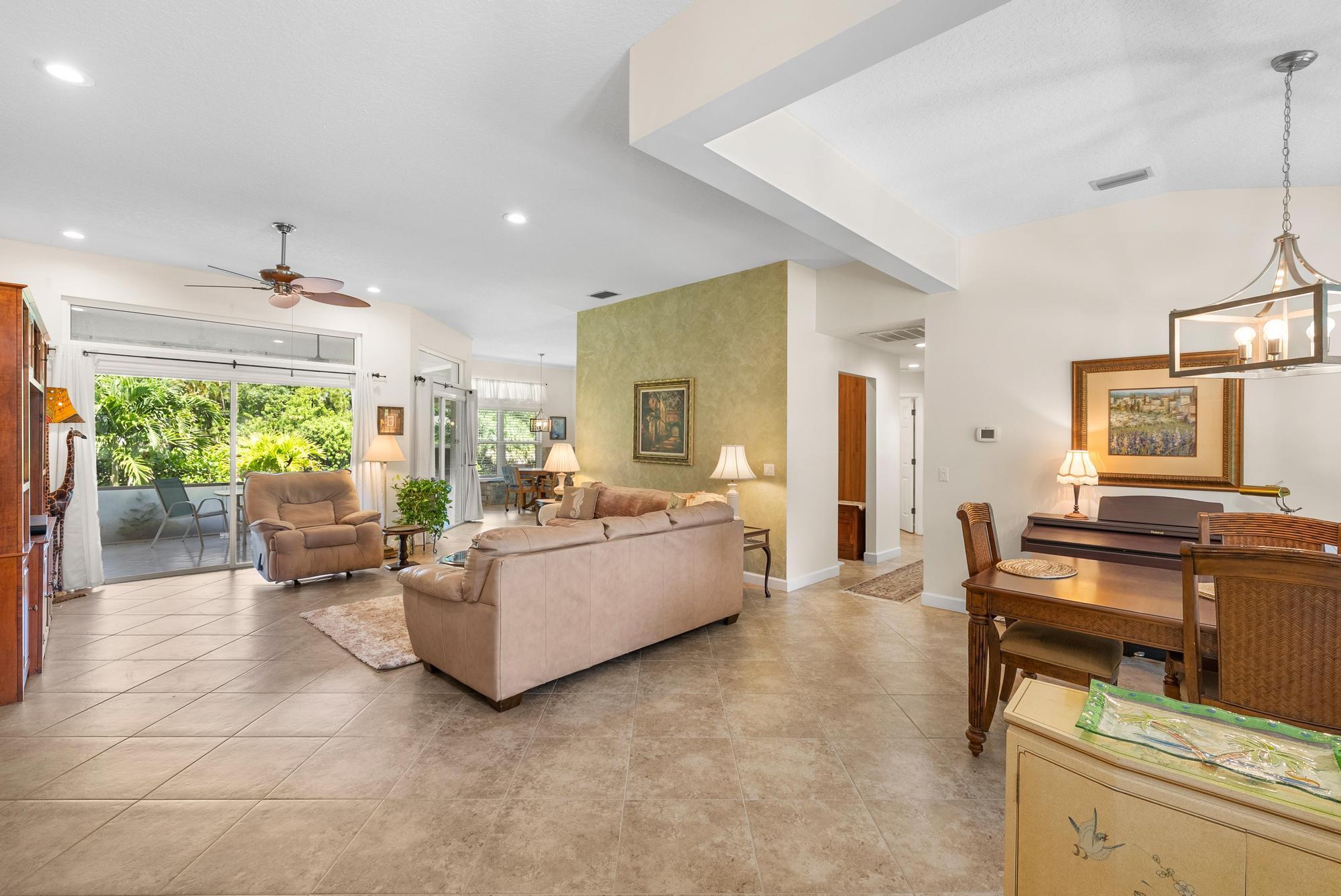 1200 SW Arrowhead Court