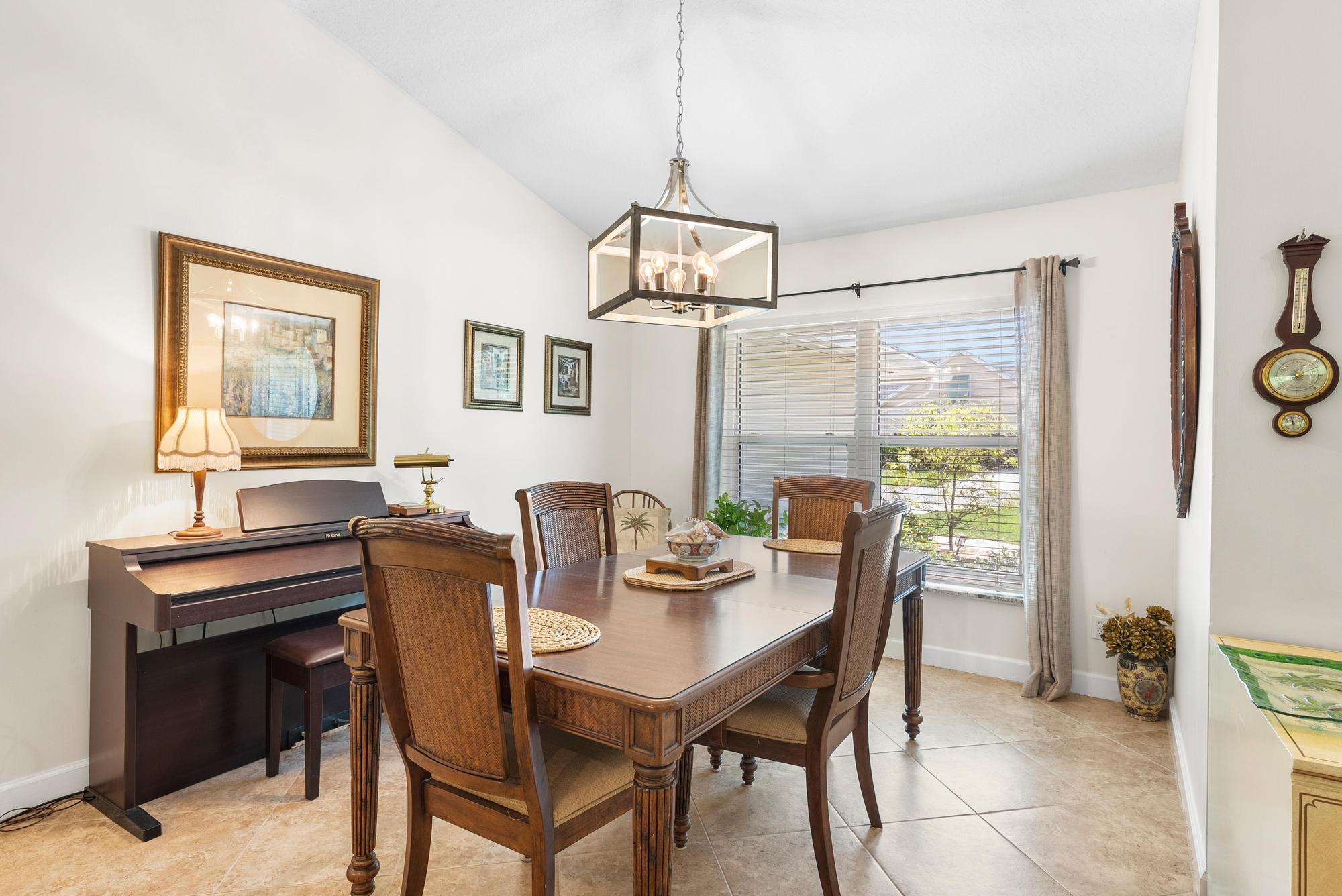 1200 SW Arrowhead Court