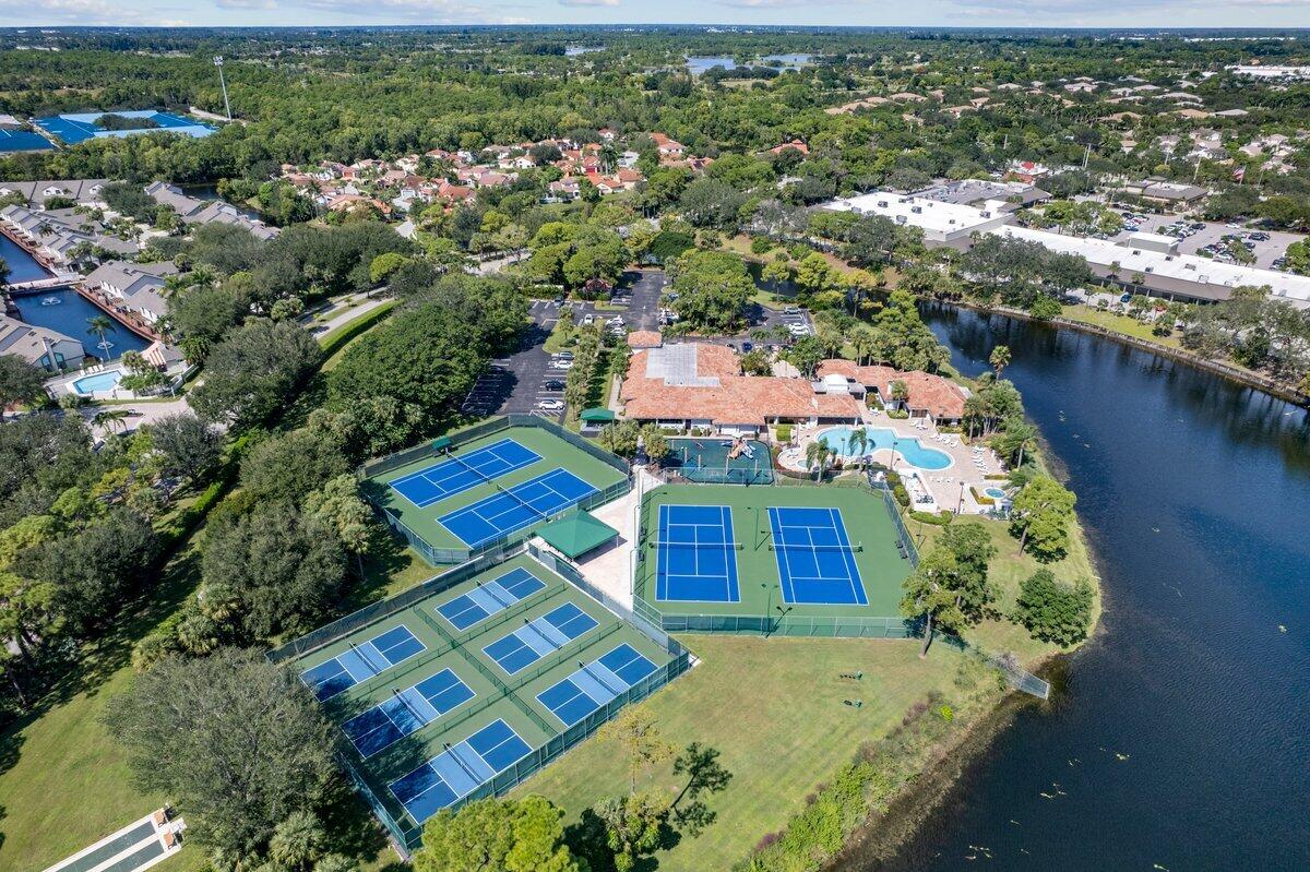 111 Landings Boulevard