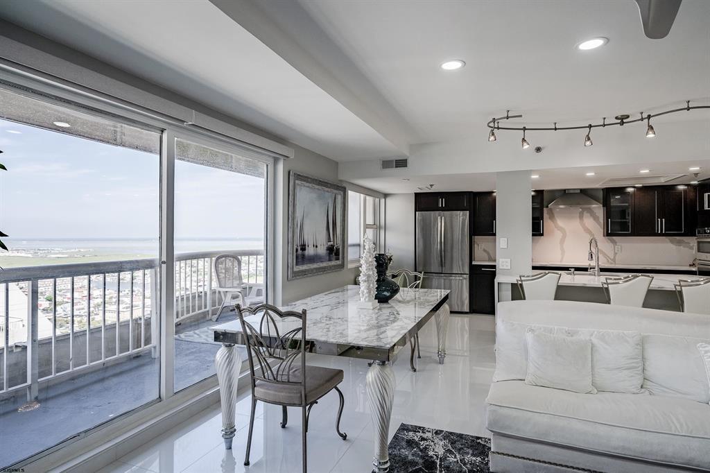 3101 Boardwalk 3404-1