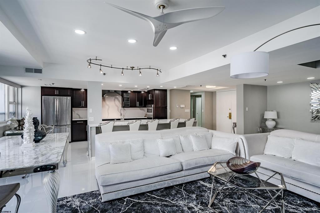 3101 Boardwalk 3404-1