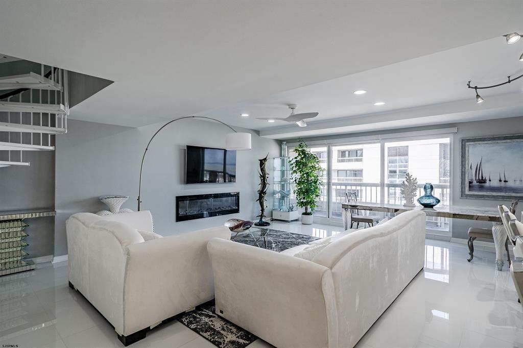 3101 Boardwalk 3404-1