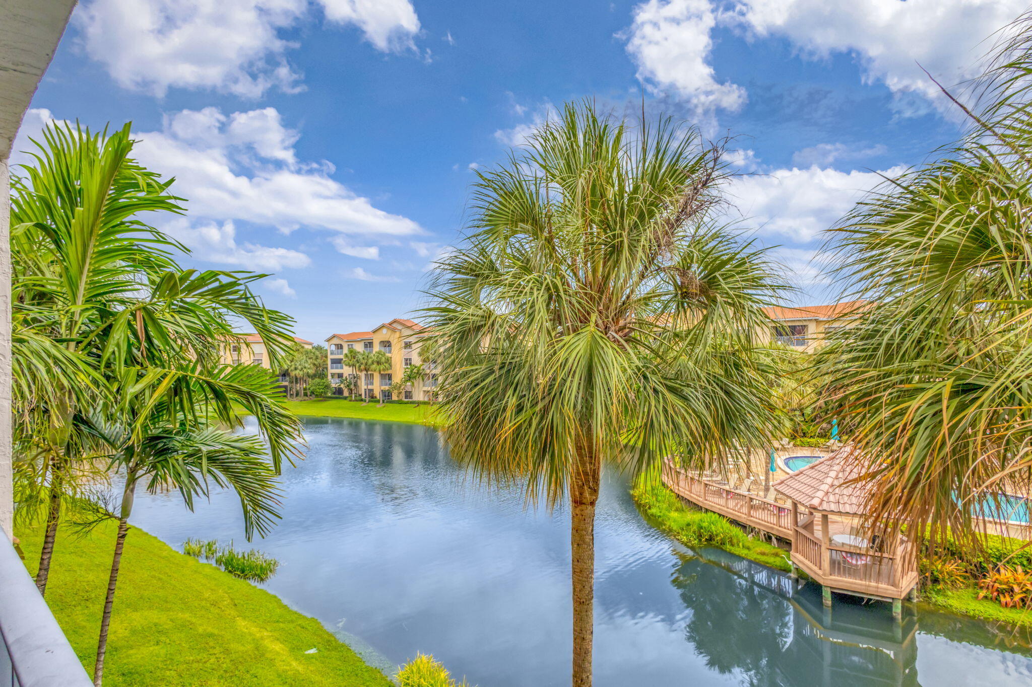 500 Uno Lago Drive 303