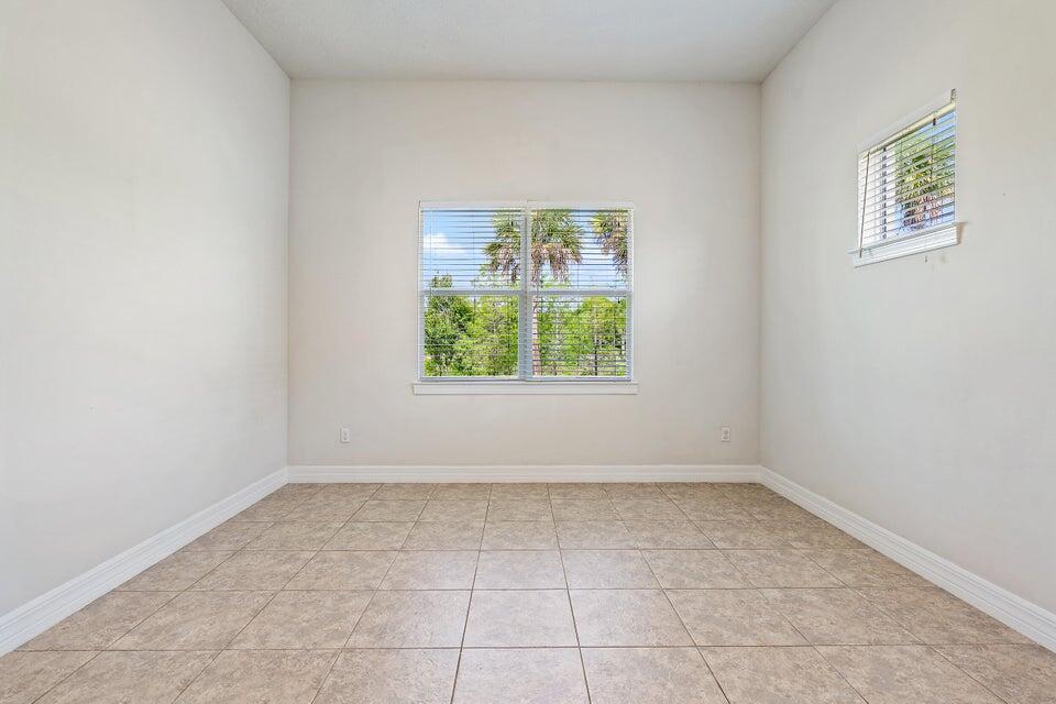 127 Shores Pointe Drive