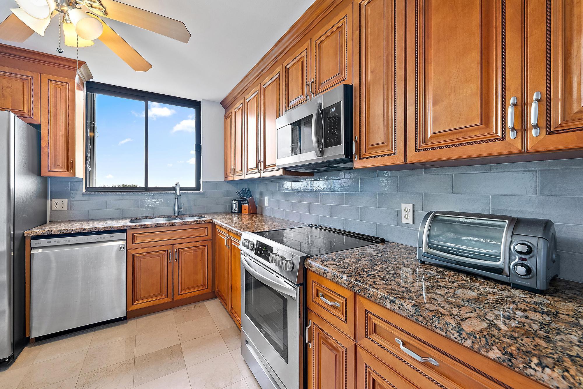400 Ocean Trail Way 601