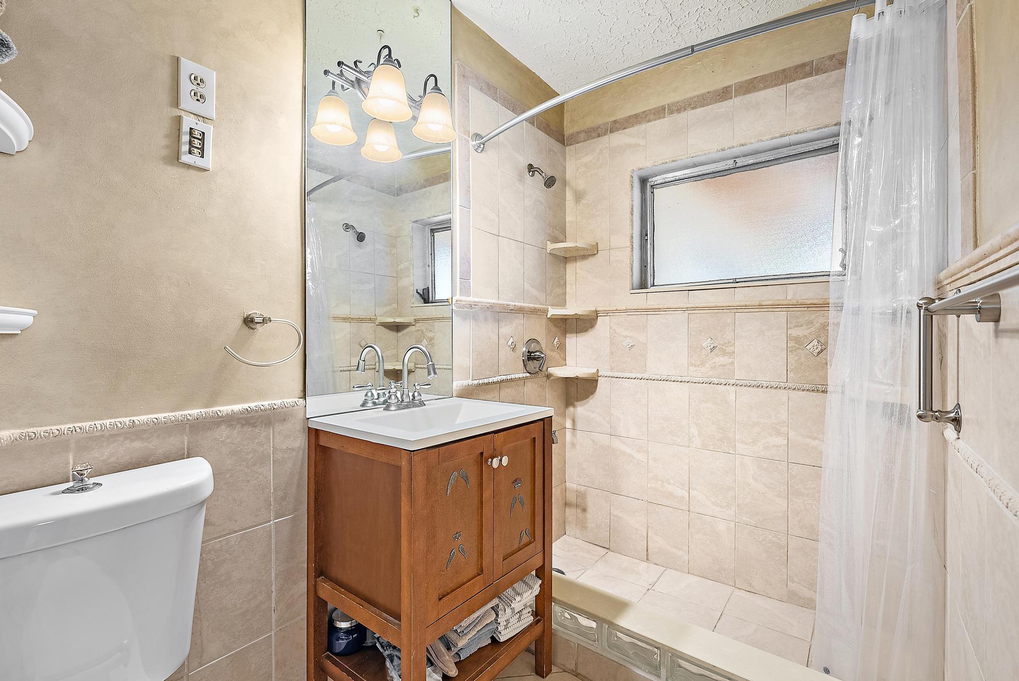 306 S Caloosahatchee Avenue