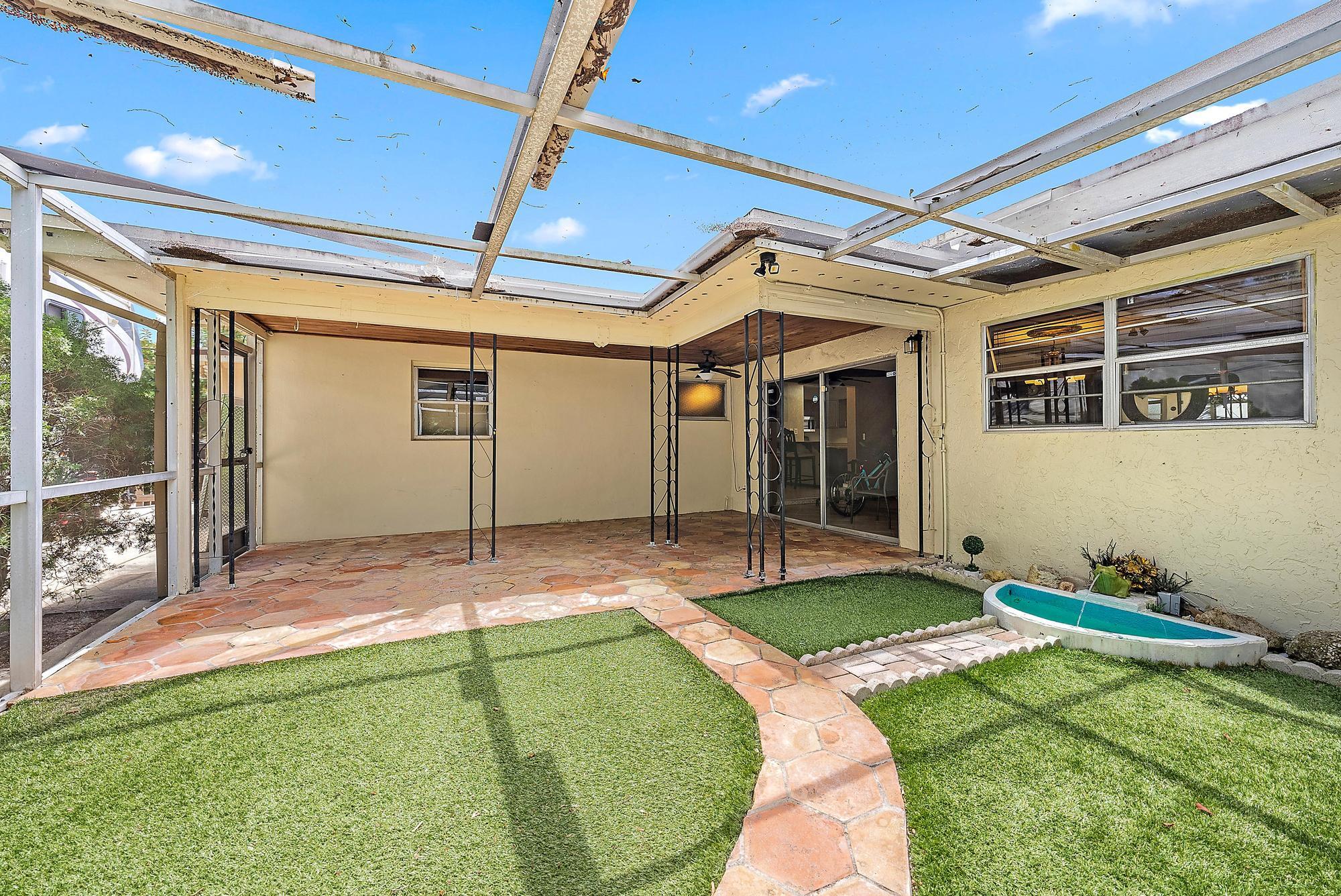 306 S Caloosahatchee Avenue