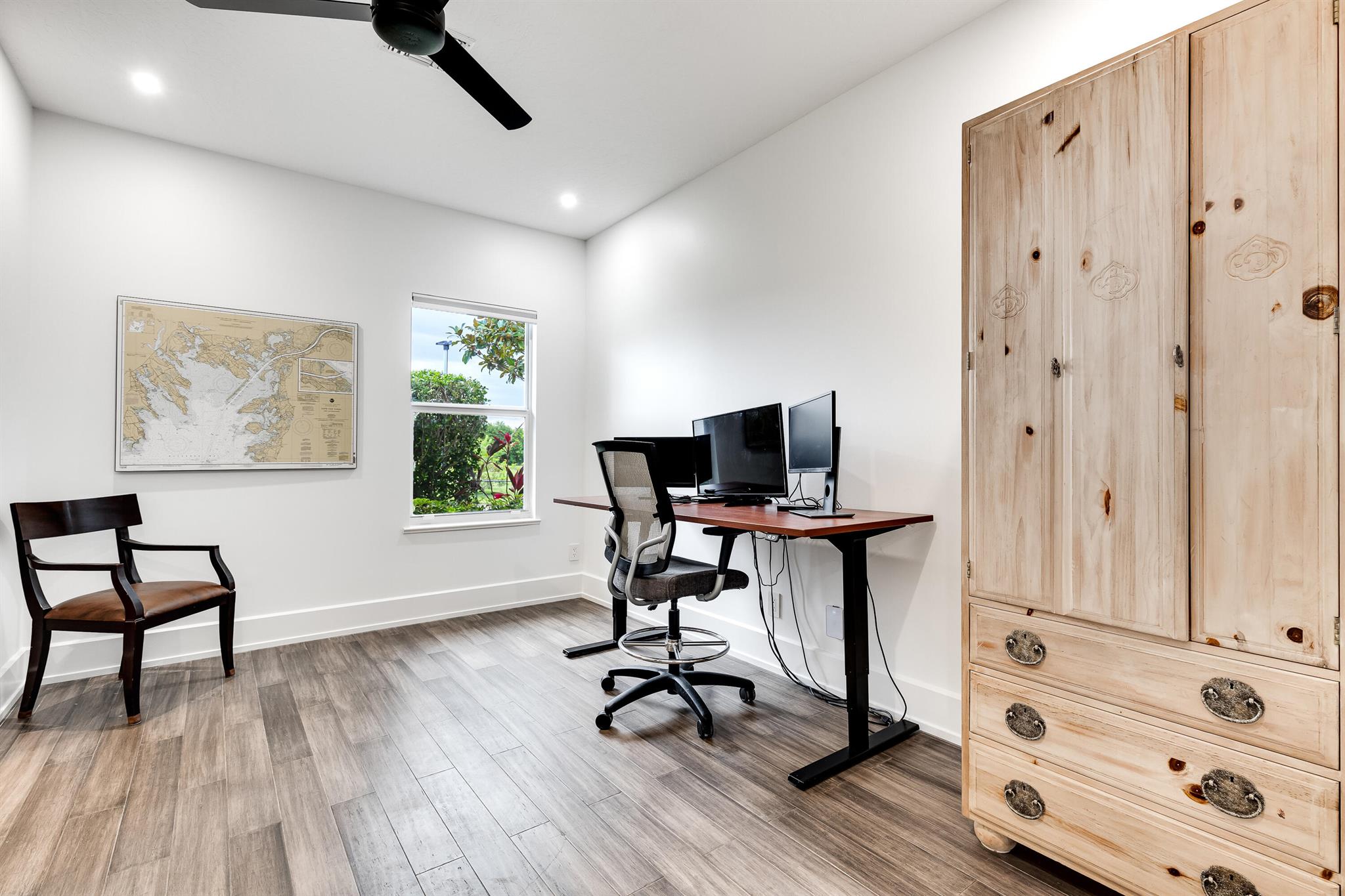 8135 White Fences Lane