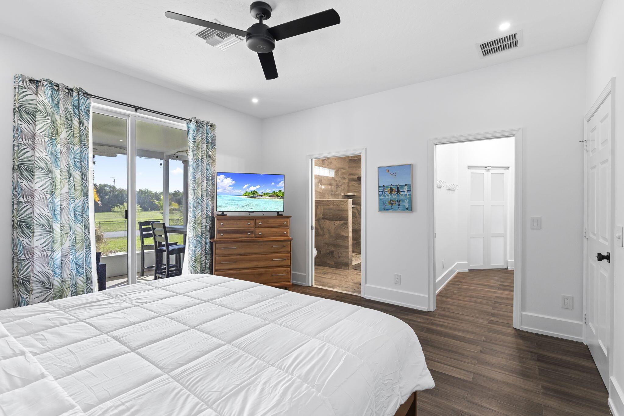 8135 White Fences Lane