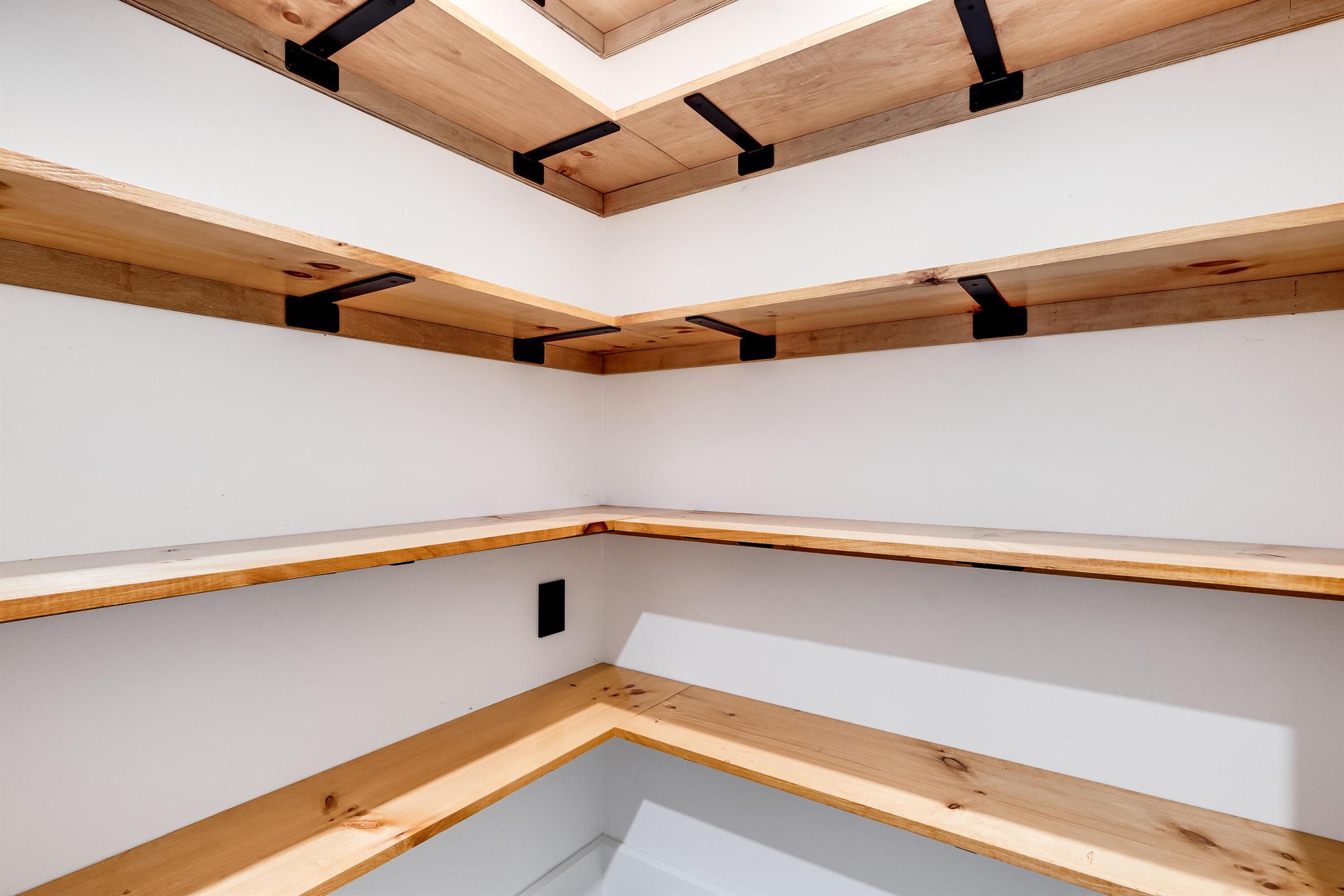 8135 White Fences Lane