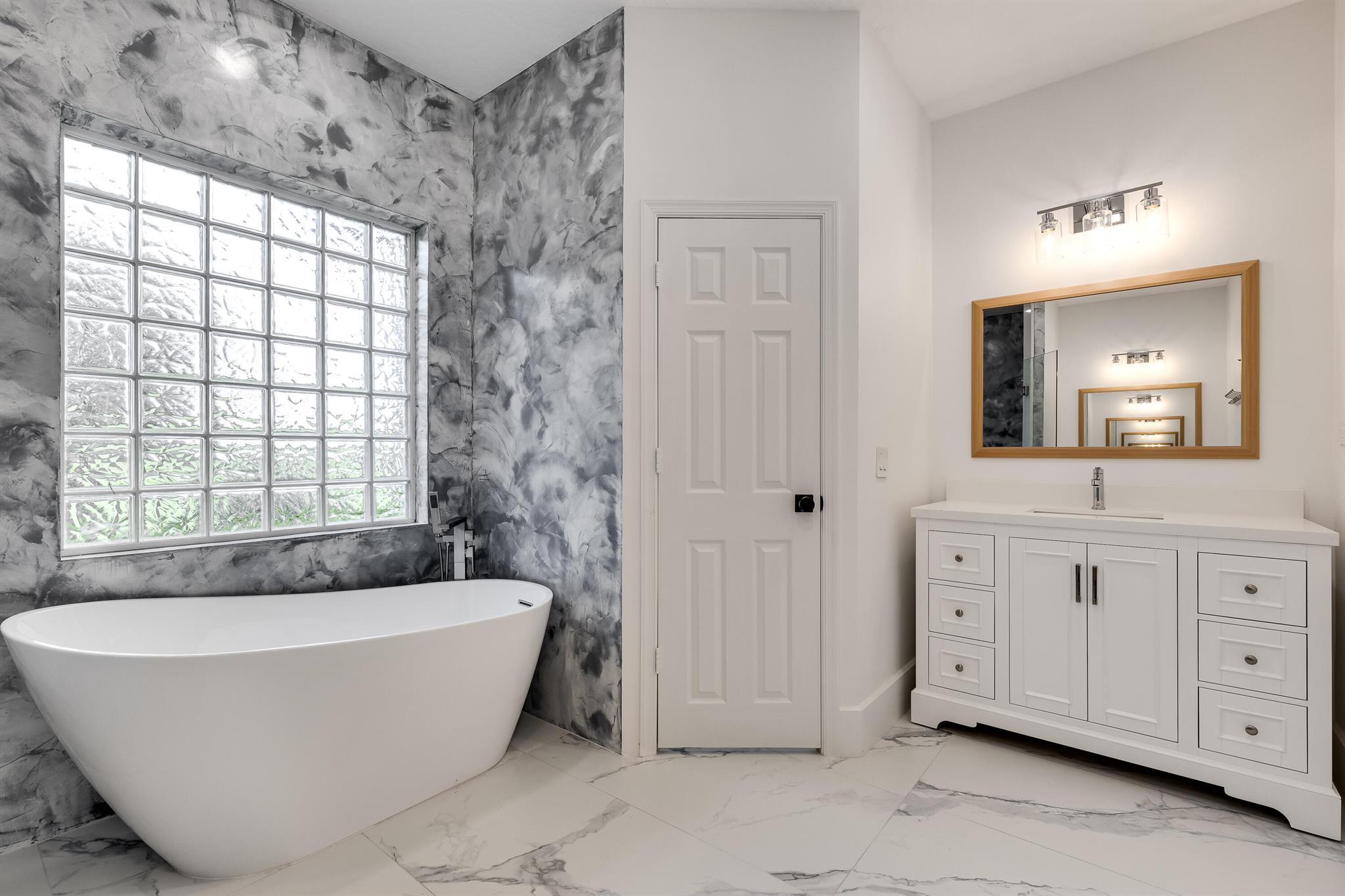 8135 White Fences Lane