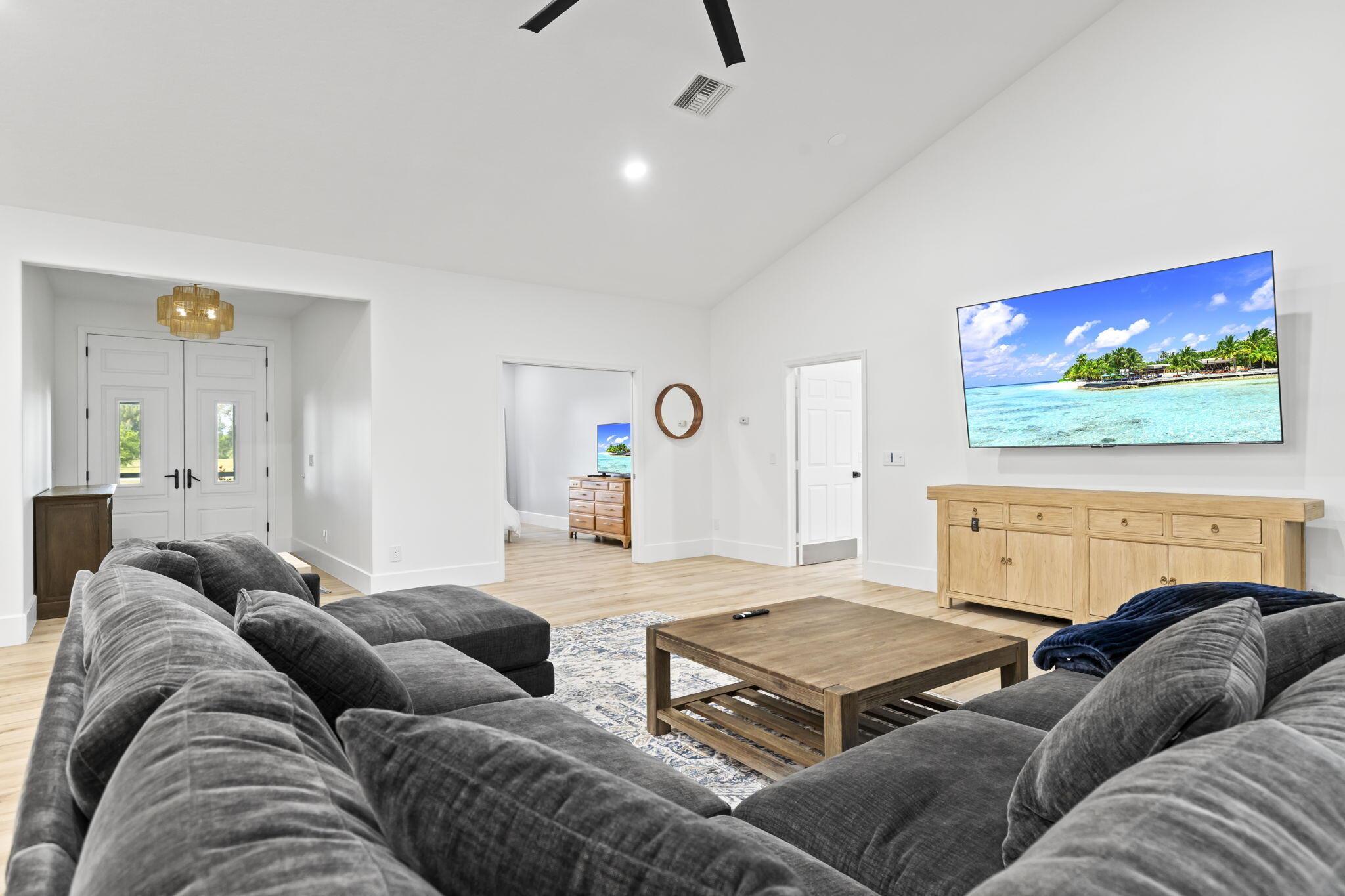 8135 White Fences Lane