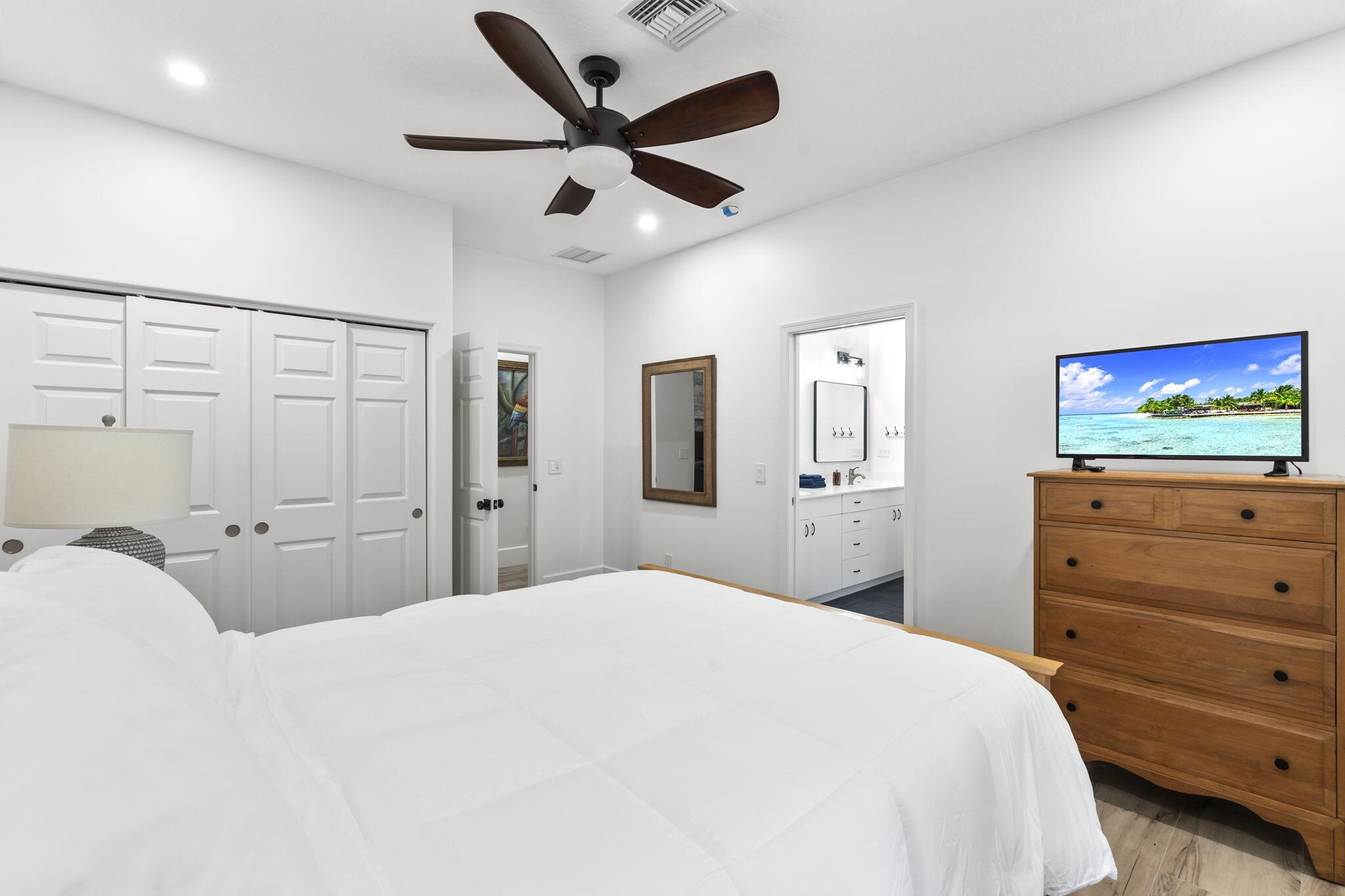 8135 White Fences Lane