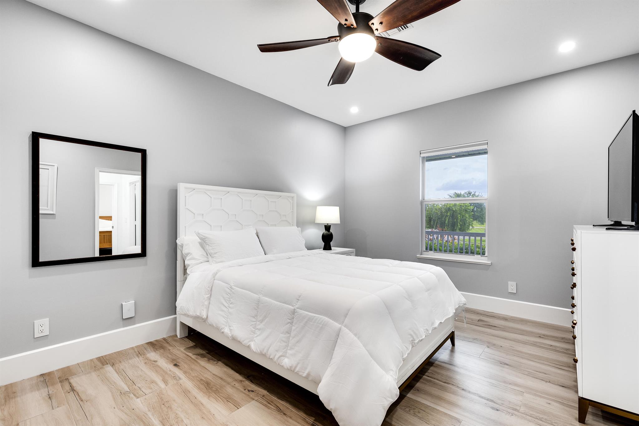 8135 White Fences Lane