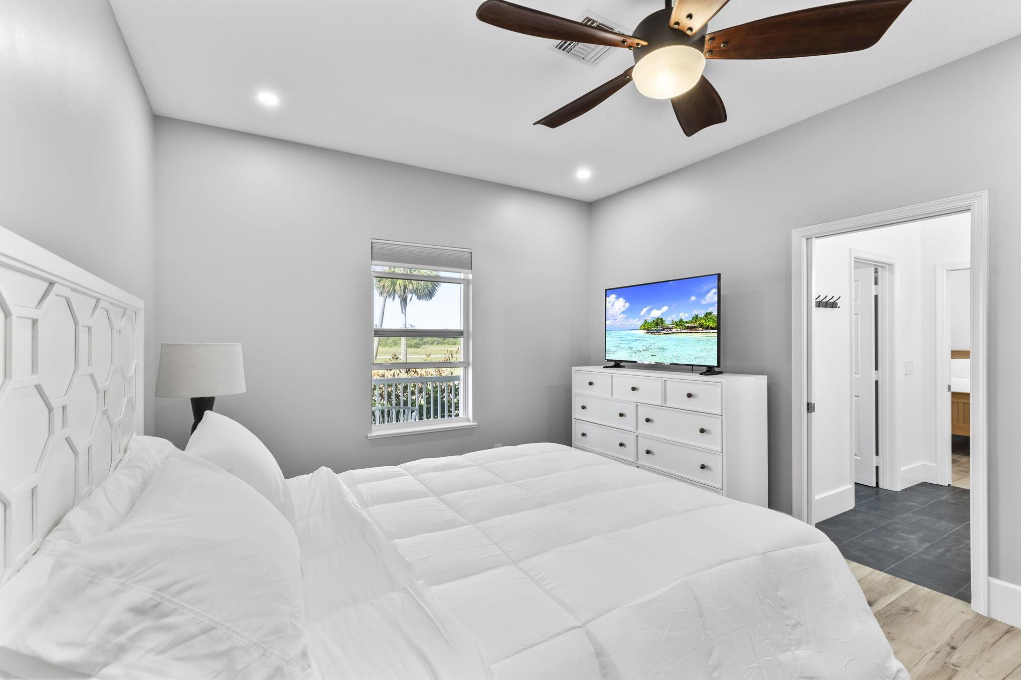 8135 White Fences Lane