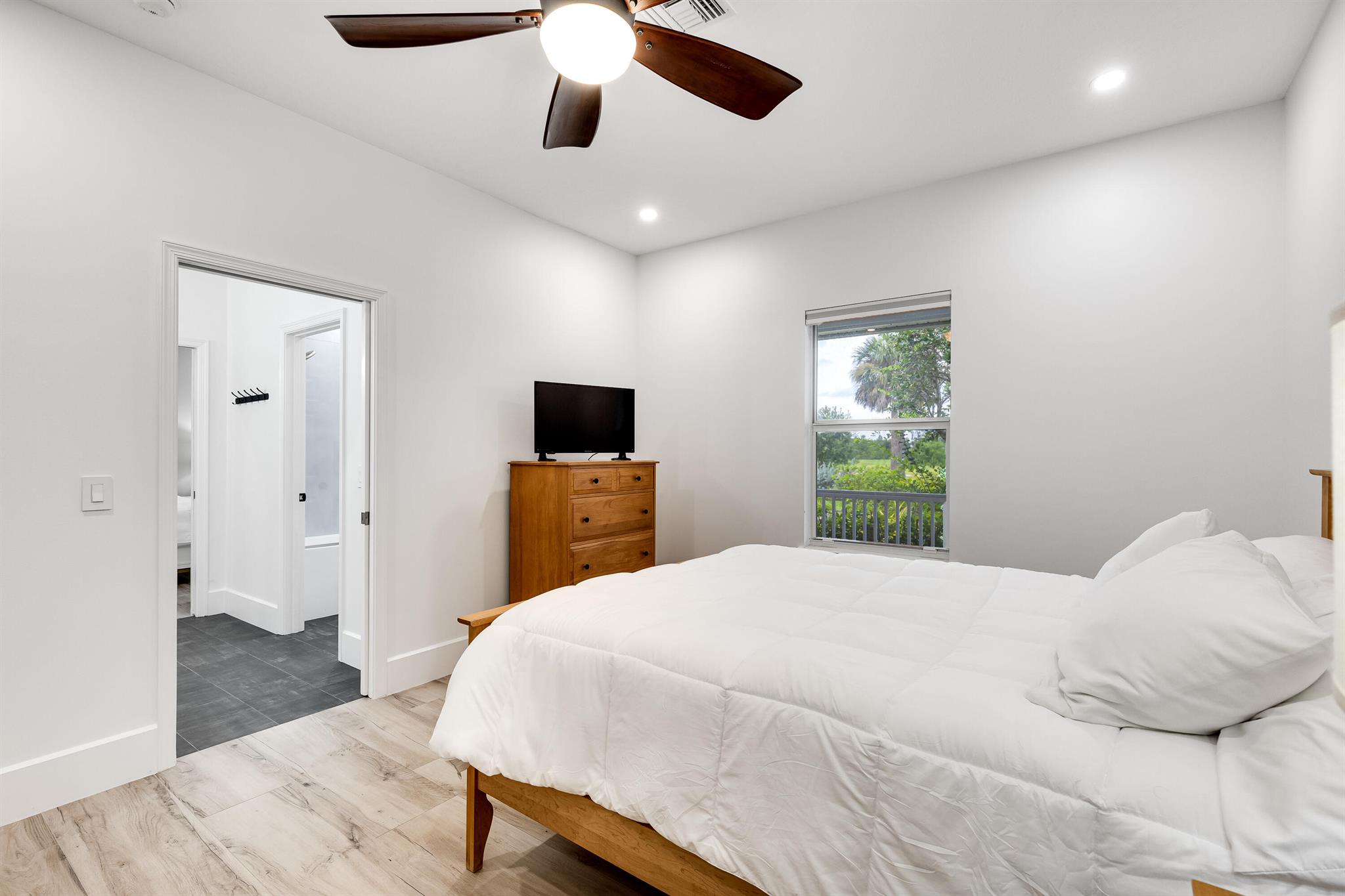 8135 White Fences Lane