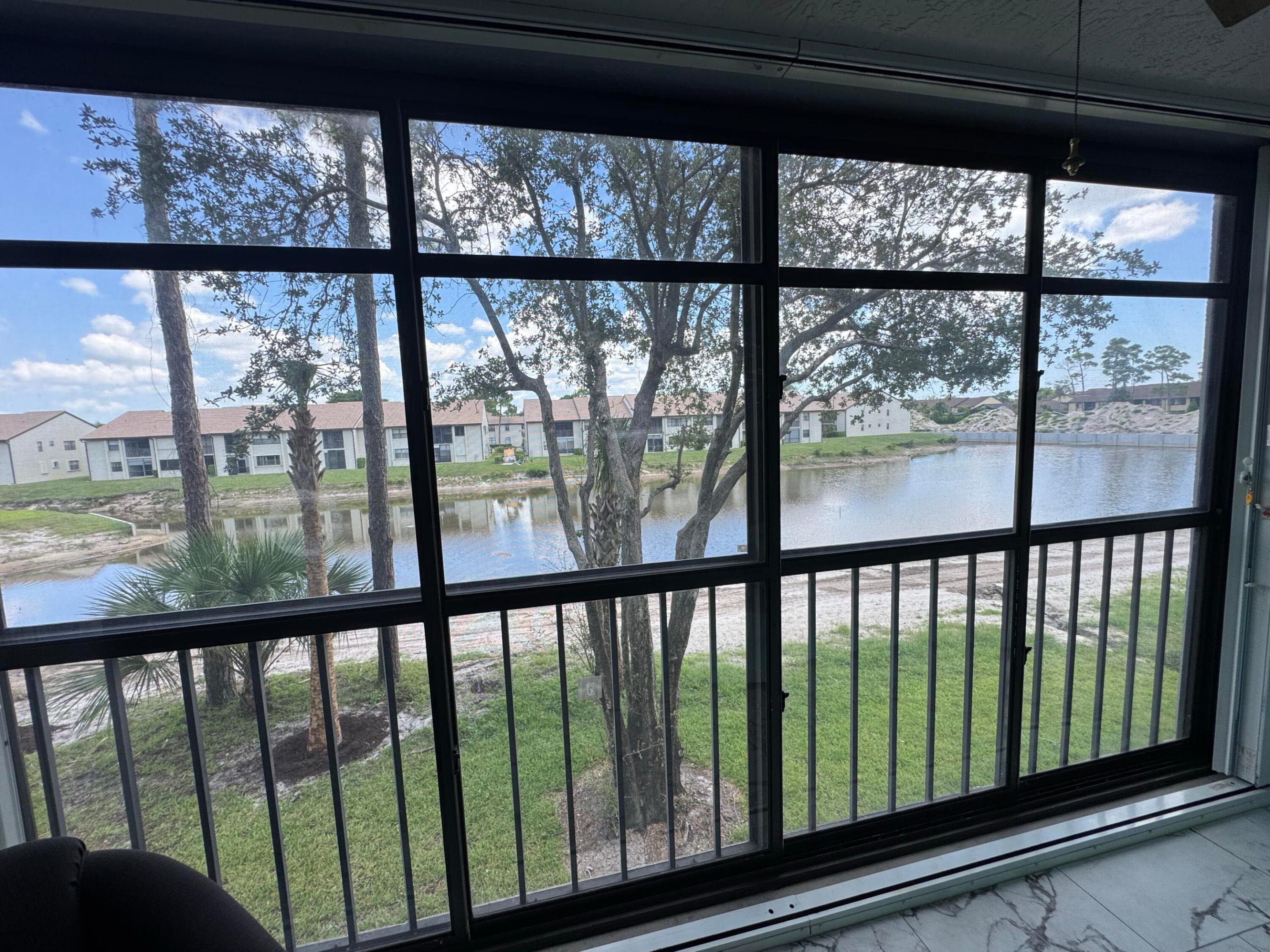 4725 Lucerne Lakes Boulevard E 206